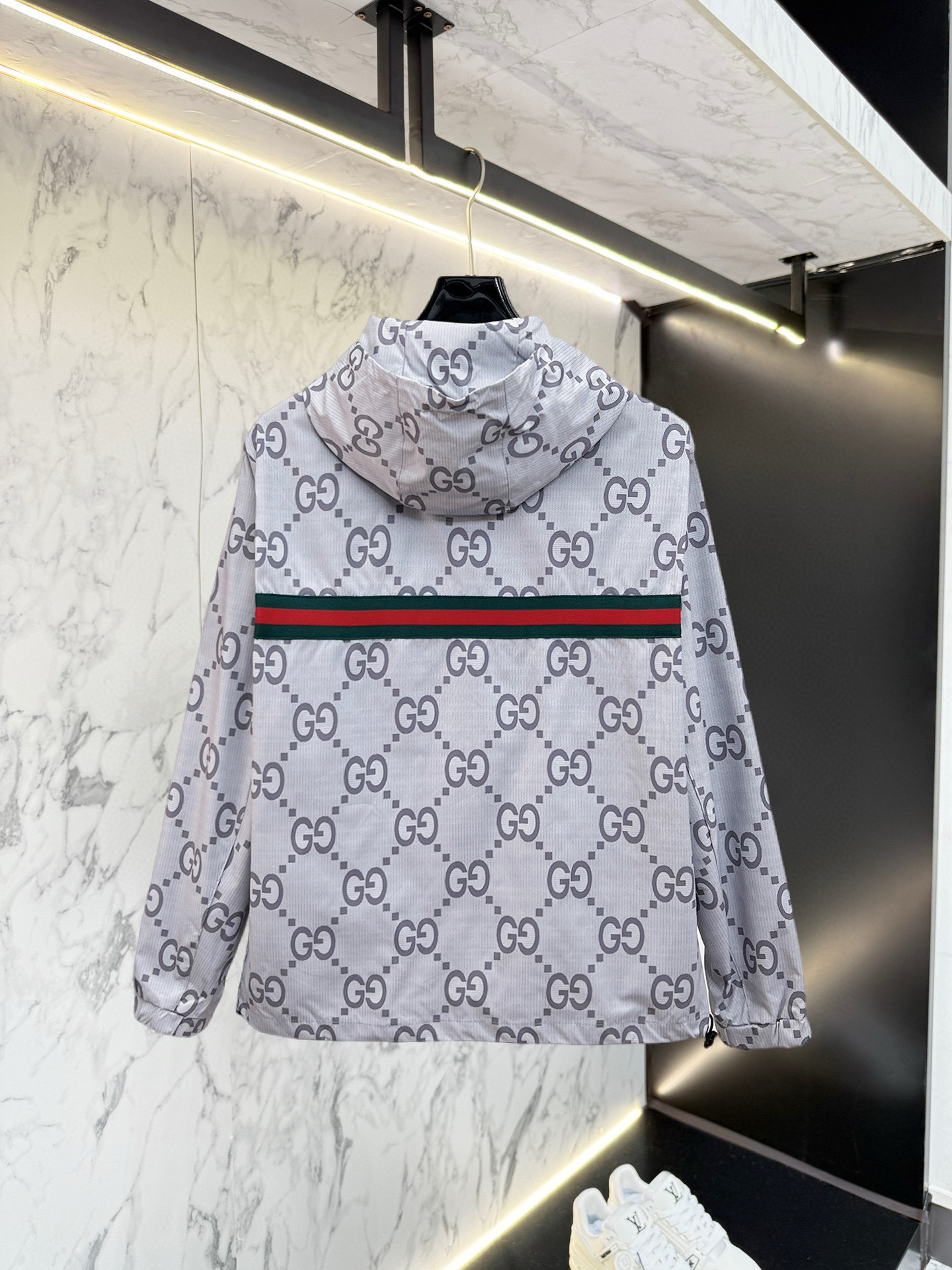 Alternative view of Jacket 03747