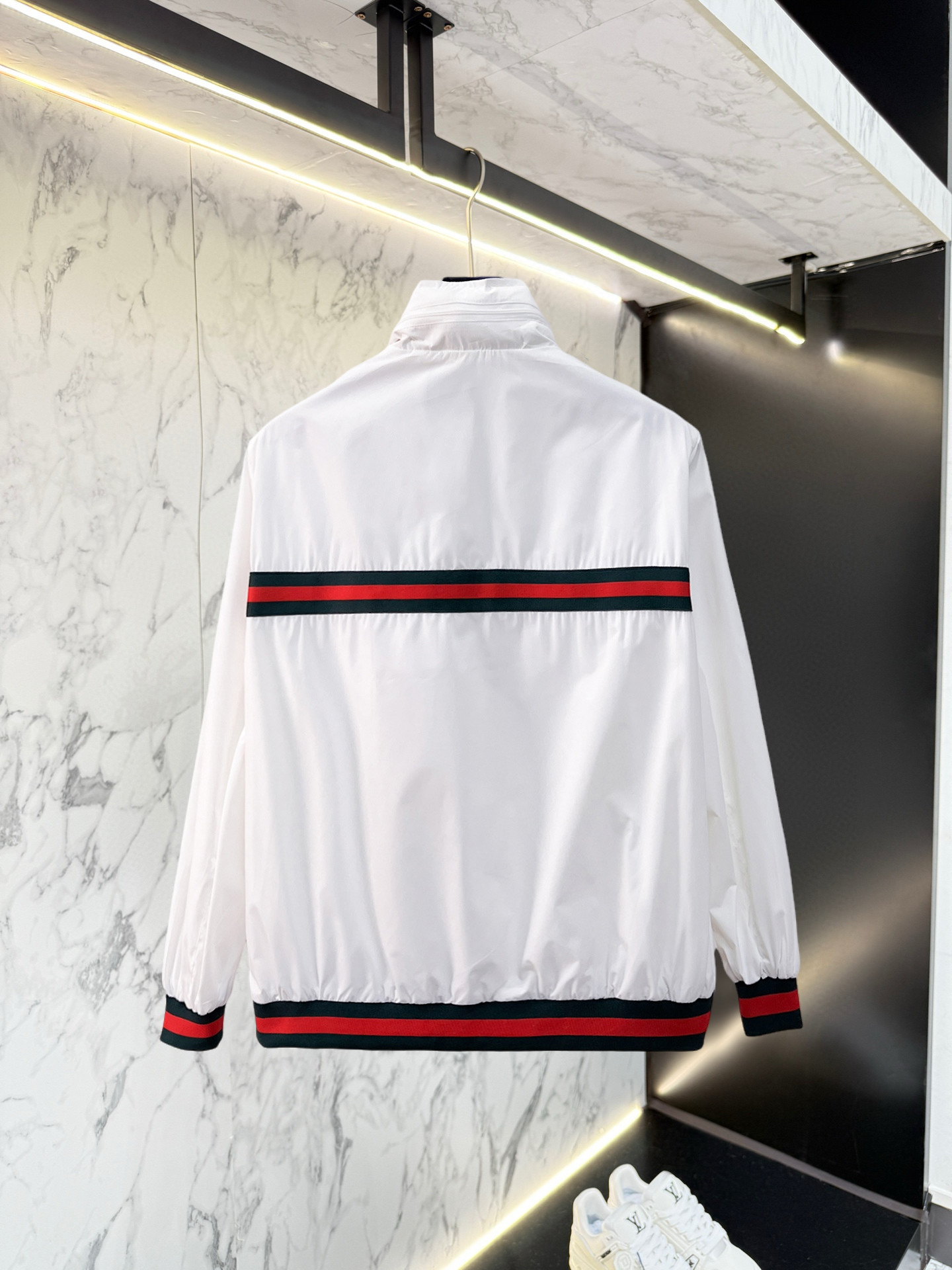 Alternative view of Jacket 03742