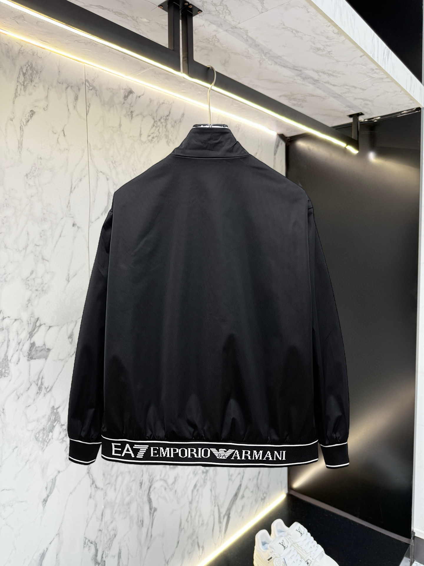 Alternative view of Jacket 03697