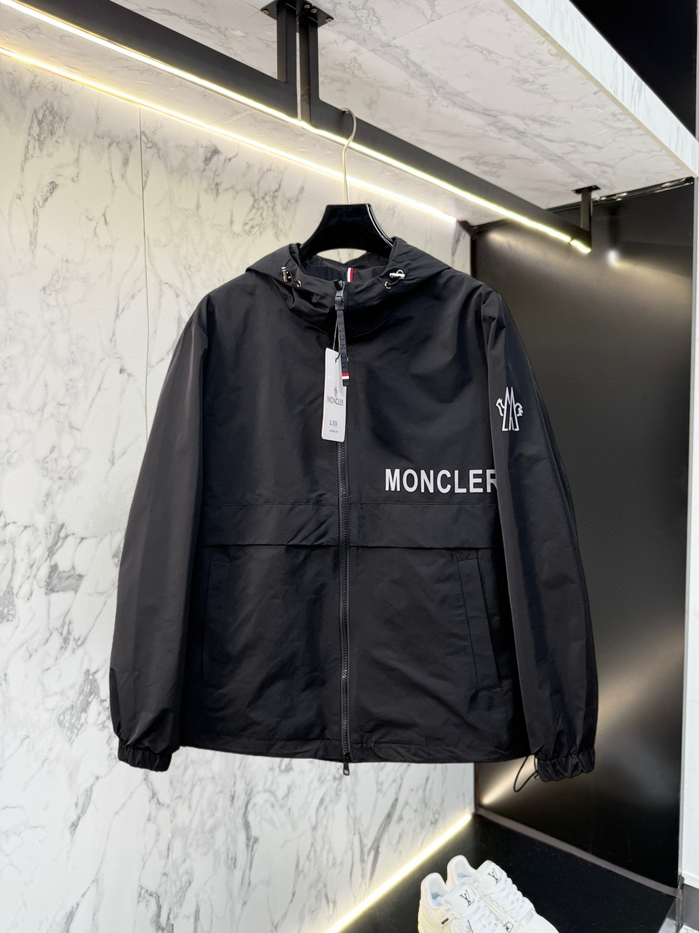 Moncler Jacket 03726