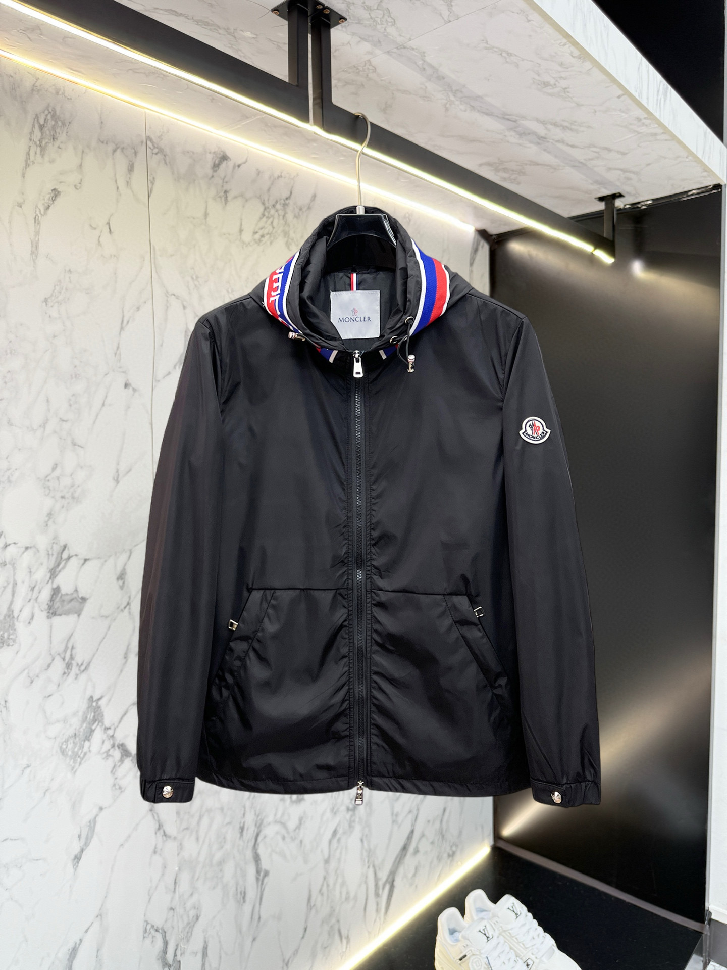 Moncler Jacket 03725