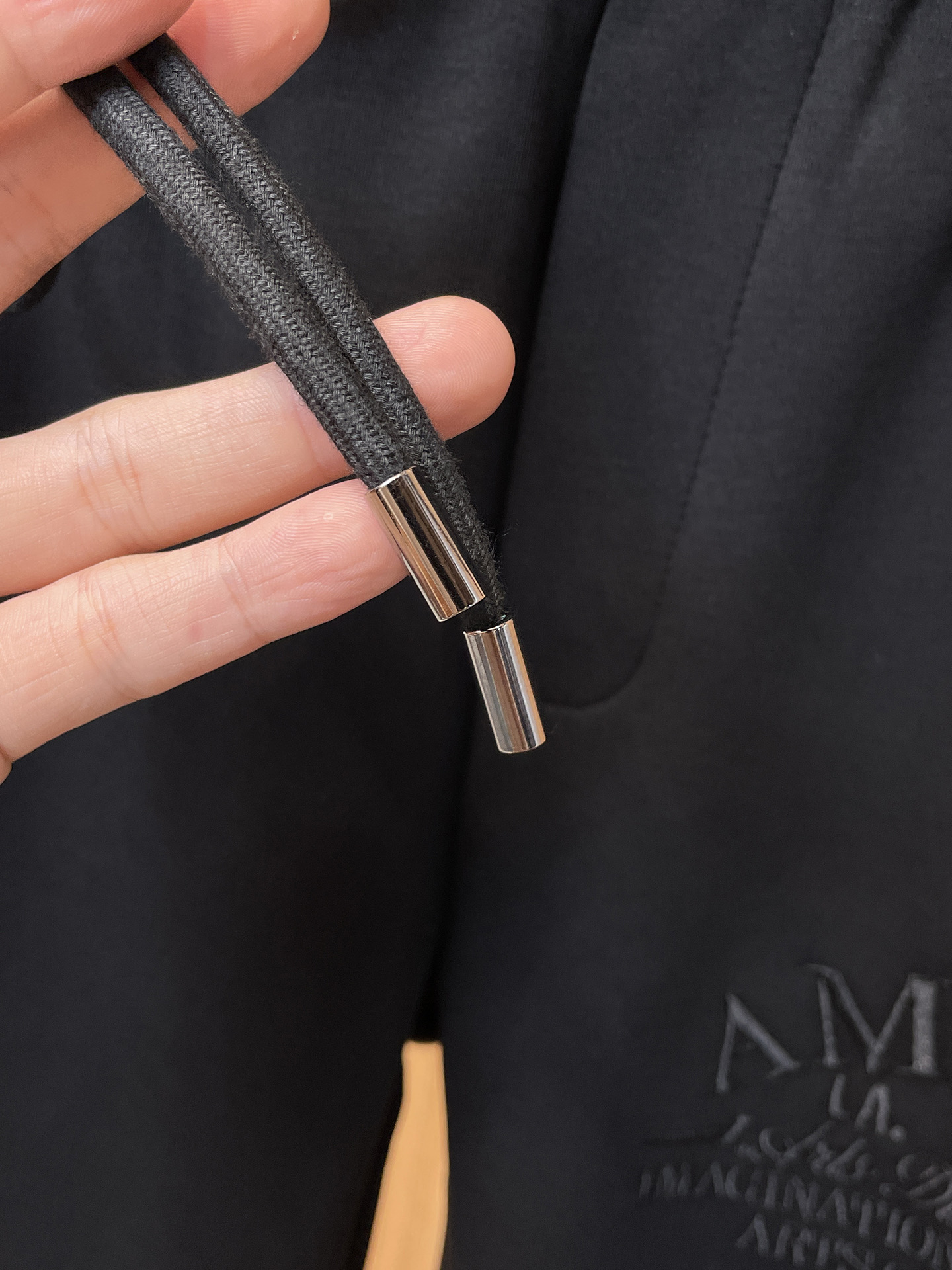 Amiri Pantalones Casuales con Logo Clásico para Hombre, Colección Otoño/Invierno 2025 11 i1756547938924 8335 0 9