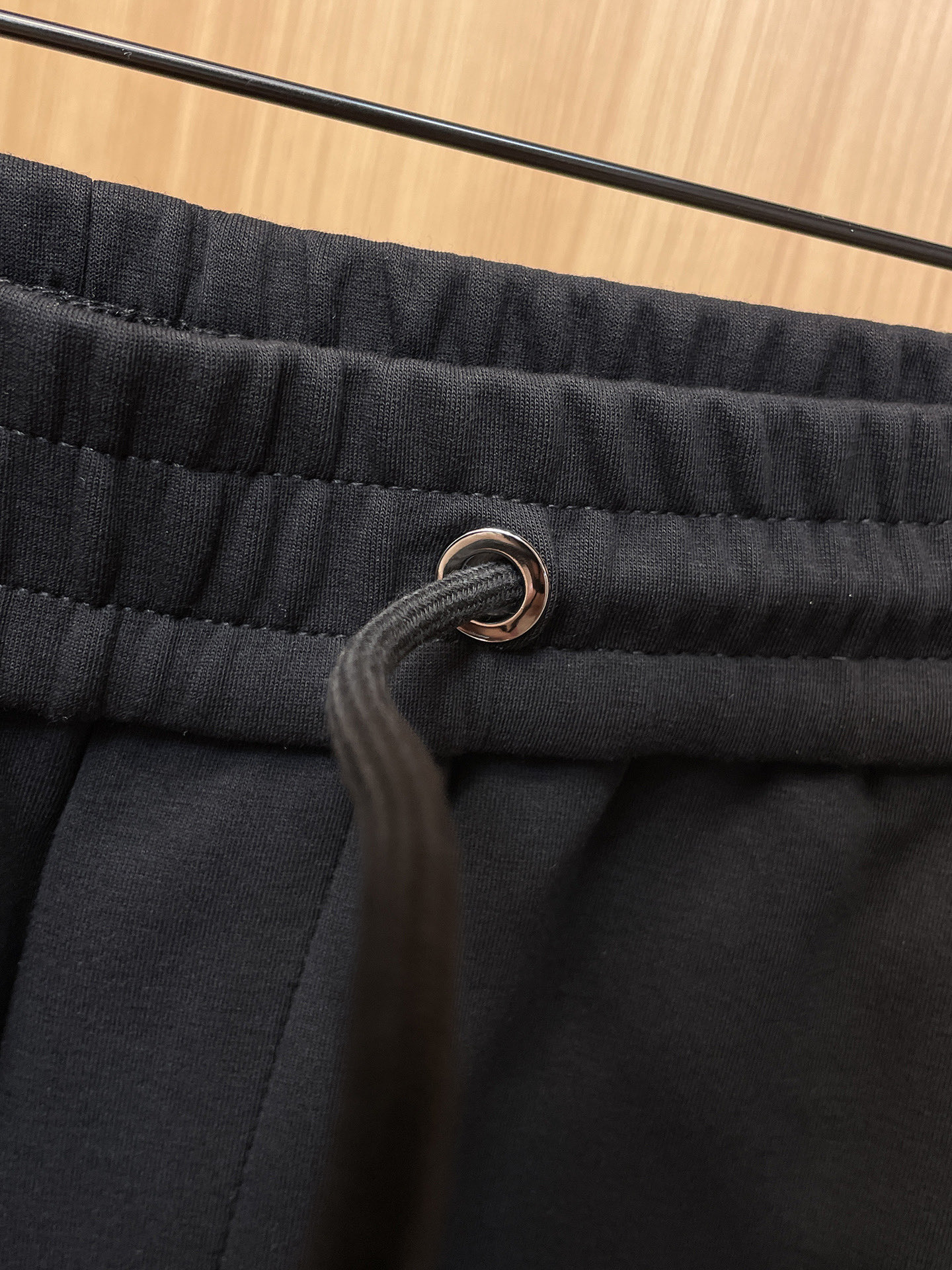 Amiri Pantalones Casuales con Logo Clásico para Hombre, Colección Otoño/Invierno 2025 6 i1756547939323 6727 0 4