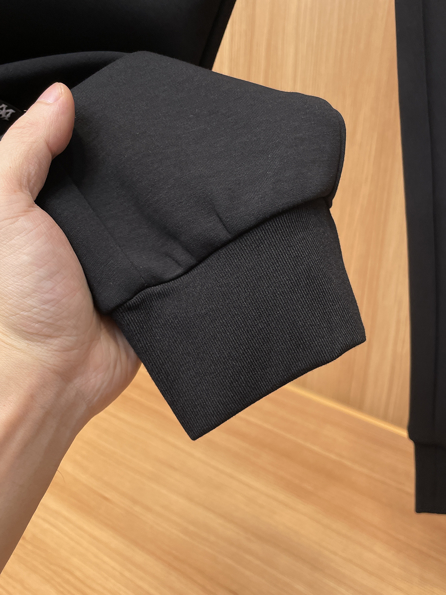 Amiri Pantalones Casuales con Logo Clásico para Hombre, Colección Otoño/Invierno 2025 12 i1756547940027 3054 0 10