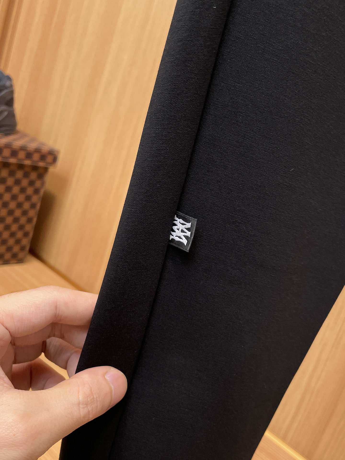 Amiri Pantalones Casuales con Logo Clásico para Hombre, Colección Otoño/Invierno 2025 10 i1756547940094 7975 0 8