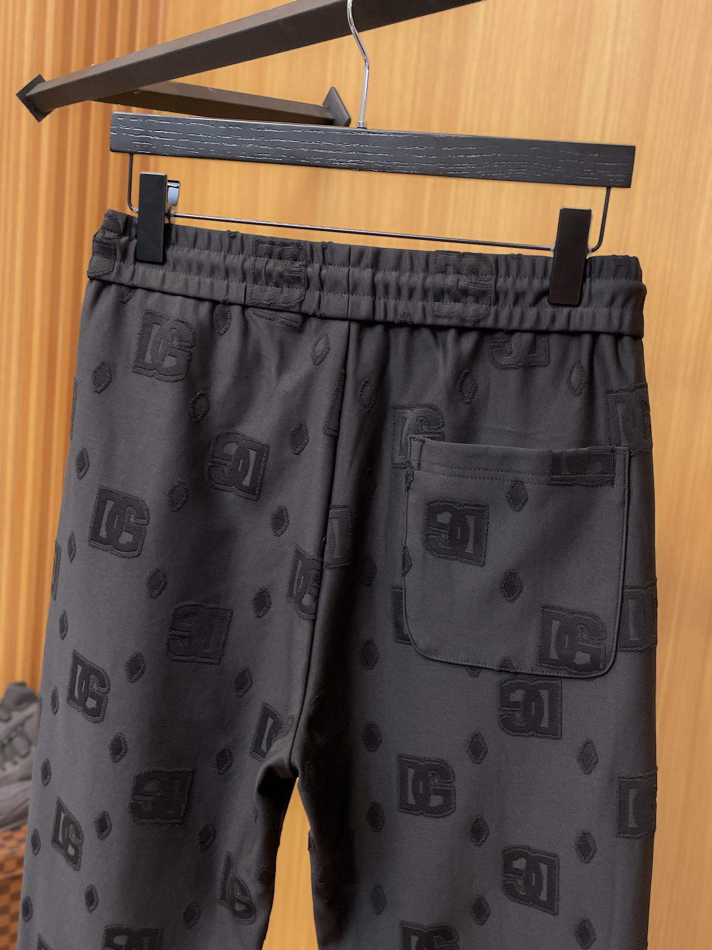 Pantalón de chándal Dolce & Gabbana con logo, colección 2025, máxima comodidad 5 i1756548076518 7019 0 3