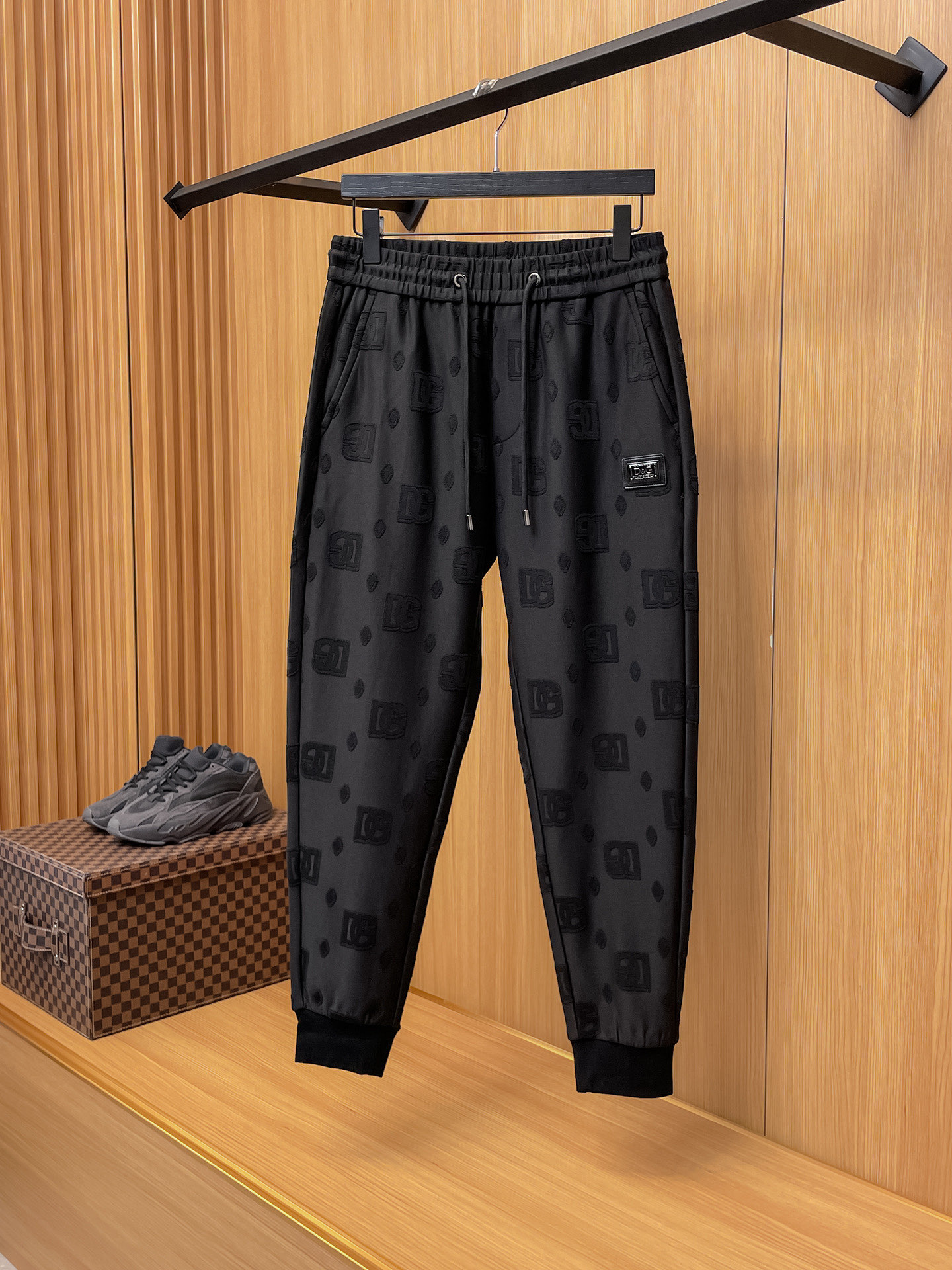 Pantalón de chándal Dolce & Gabbana con logo, colección 2025, máxima comodidad