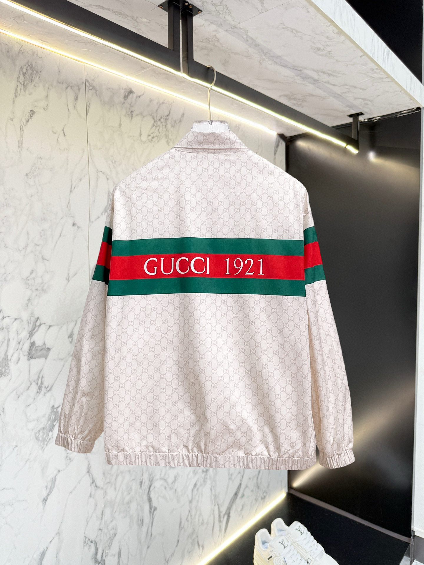 Alternative view of Jacket 03693