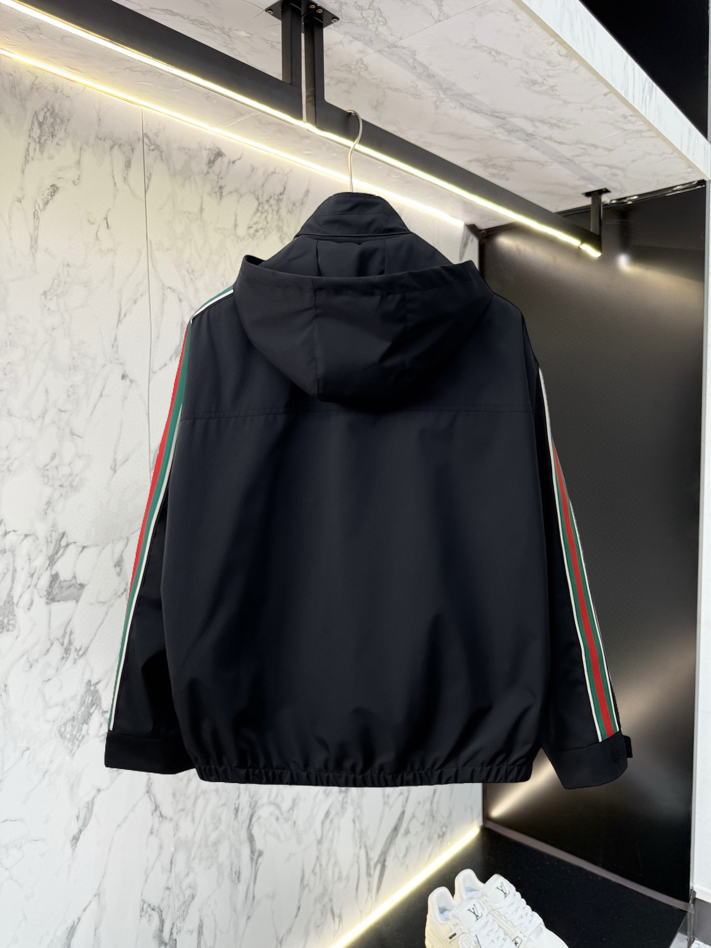Alternative view of Jacket 03707