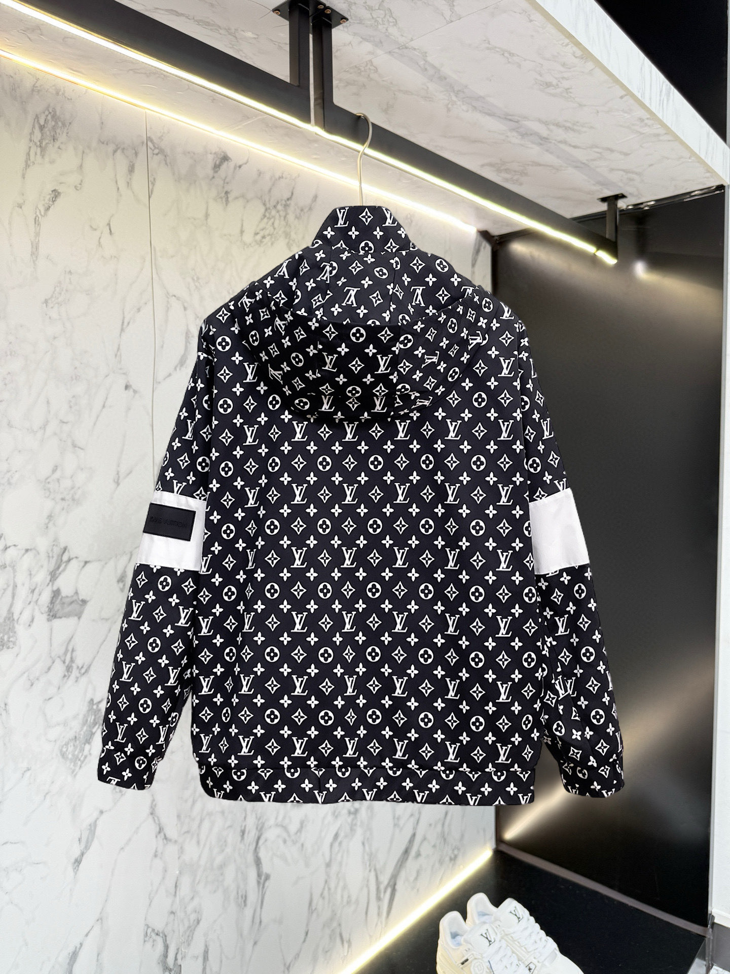 Alternative view of Louis Vuitton Jacket 03705