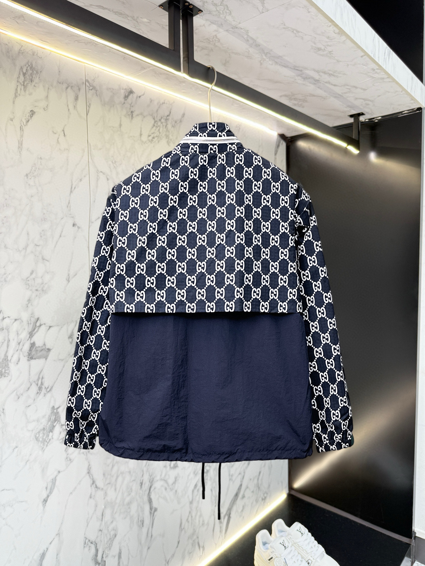 Alternative view of Jacket 03680