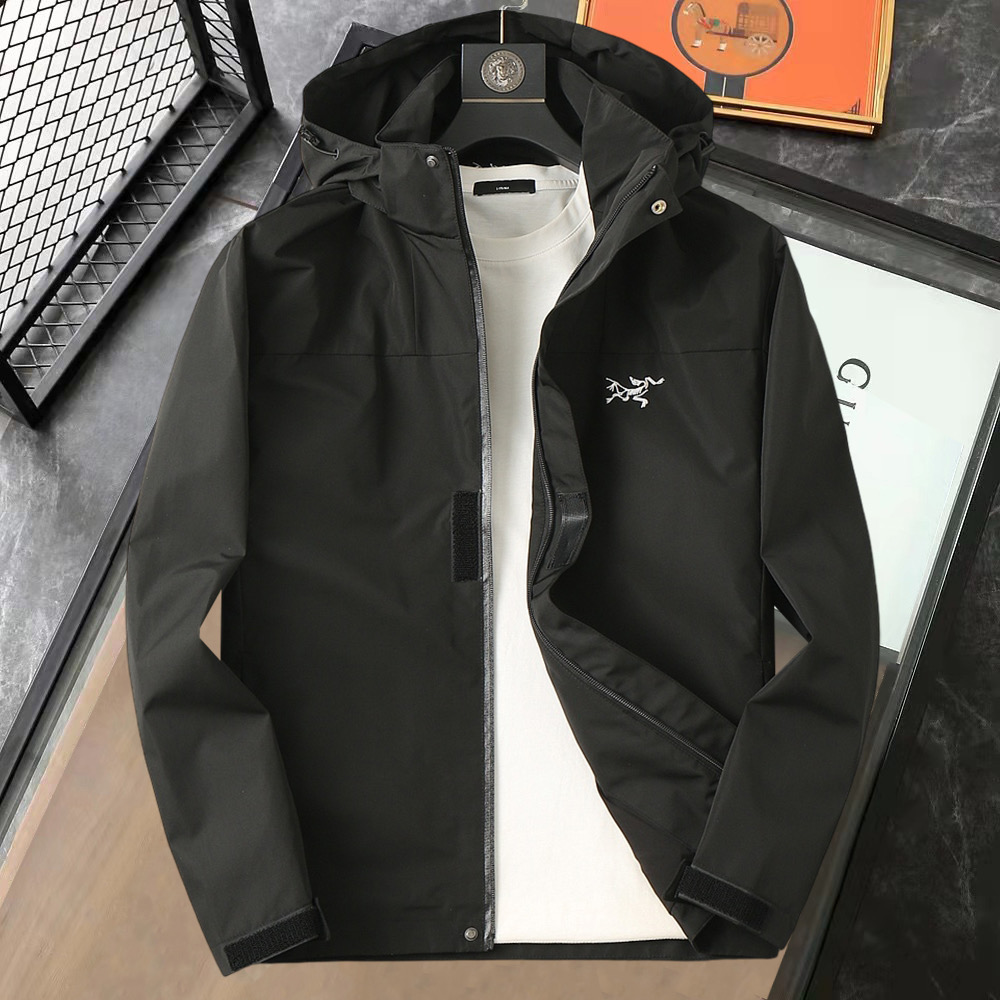 NO:737127,Arc'teryx 2026 new spring jacket, the new product on the show is in perfect condition, comfortable and warm, complete with three colors, full and attractive color, very outstanding design, easily upgrades the fashion sense, extremely elegant and rigorous workmanship, neat and meticulous wiring!  A masterpiece from a famous designer!  The upper body does not look bloated and is super handsome!  Spot size M ~ XXXL,arc'teryx,jackets & coats,jackets & coats,19860909始祖鸟 2026开春新款夹克外套,秀场新品品相非常完美,舒适保暖,三标齐全色泽饱满诱人,非常出彩的设计,轻松将时髦感进阶,做工极为考究严谨,走线工整细致！大牌设计师巨作！上身不显臃肿、超级帅气！现货码数M ～ XXXL,arc'teryx,jackets & coats,jackets & coats,,Men's clothing