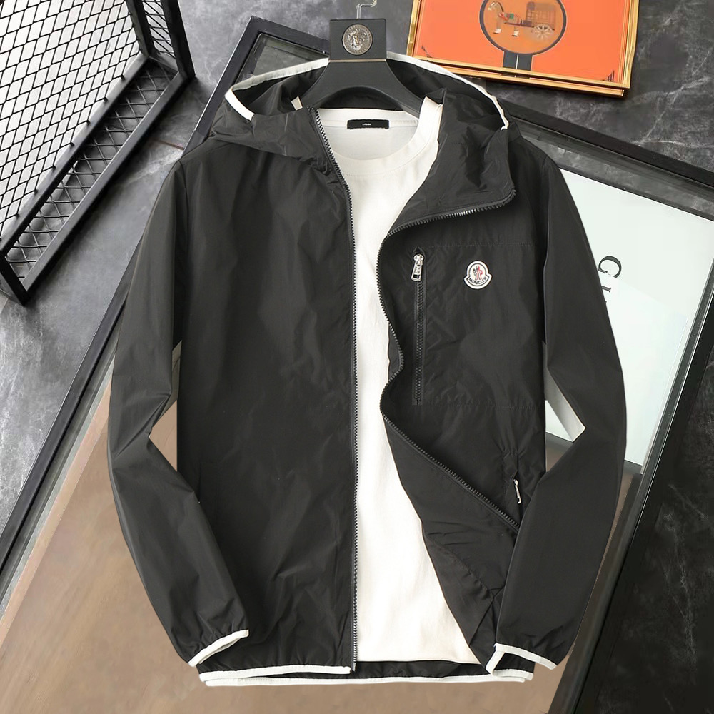NO:737116,Mengkou 2026 new spring jacket, the new product on the show is in perfect condition, comfortable and warm, complete with three labels, full and attractive color, very outstanding design, easily upgrades the sense of fashion, the workmanship is extremely sophisticated and rigorous, and the wiring is neat and meticulous!  A masterpiece from a famous designer!  The upper body does not look bloated and is super handsome!  Available sizes M ~ XXXL,,Moncler,jackets & coats,jackets & coats,19860909蒙口 2026开春新款夹克外套,秀场新品品相非常完美,舒适保暖,三标齐全色泽饱满诱人,非常出彩的设计,轻松将时髦感进阶,做工极为考究严谨,走线工整细致！大牌设计师巨作！上身不显臃肿、超级帅气！现货码数M ～ XXXL,,Moncler,jackets & coats,jackets & coats,,Men's clothing