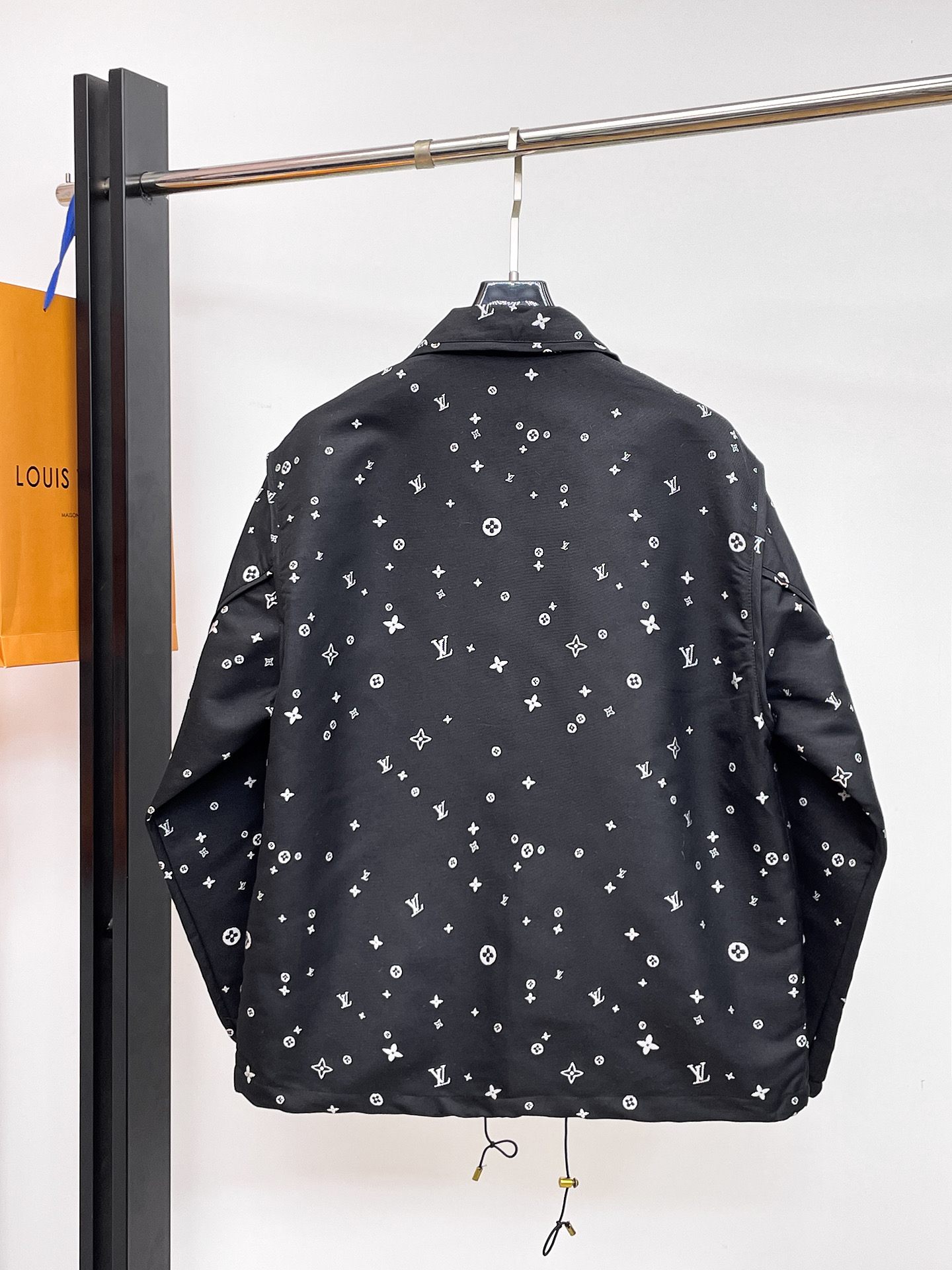 Alternative view of Louis Vuitton Jacket 06501