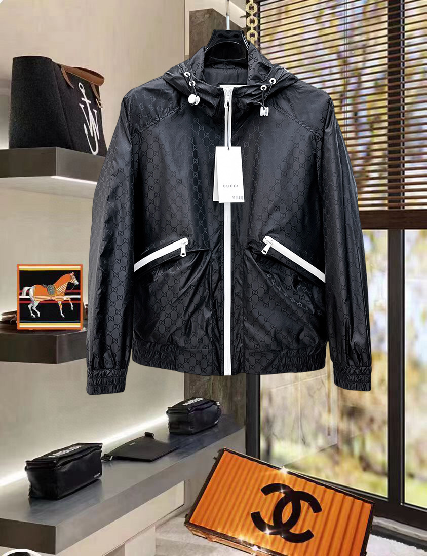 NO:734362,Gucci 2026 new spring jacket. Original 1:1 custom-made hardware accessories. All imported and original customization. Welcome to compare at the counter. Super soft, super heavy fabric, perfect workmanship. Note that the fabric is super comfortable. Exclusive model. Not available in the market. Same size for men and women, M to XXXL,, jackets & coats,19860909古奇 2026开春新款夹克 原版1:1订制五金配件全进口原版定制 欢迎专柜对比 超柔软 超级重面料做工杠杠的版型完美 注意面料超舒服 独家款 非市场货 男女同款尺码M一XXXL,,jackets & coats,,Men's clothing