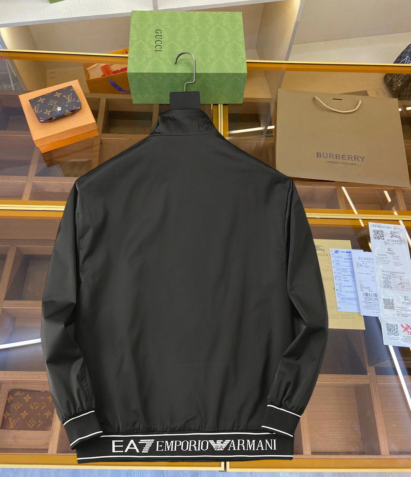 Alternative view of Jacket 00516