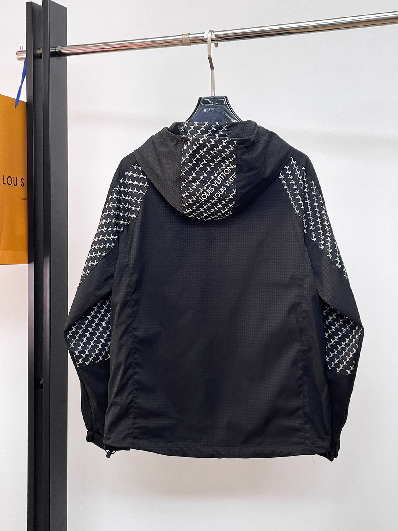 Alternative view of Louis Vuitton Jacket 06452