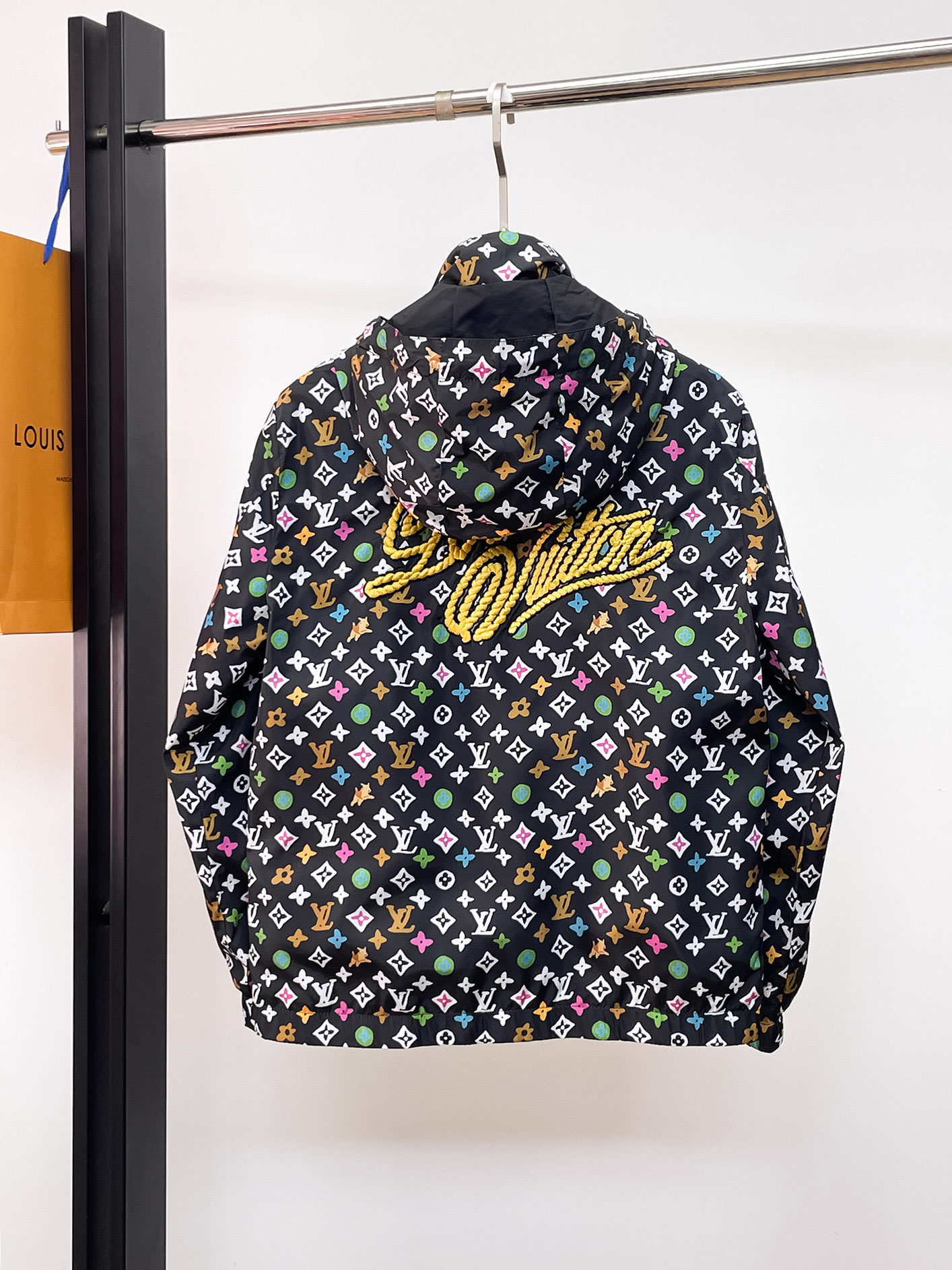Alternative view of Louis Vuitton Jacket 06498