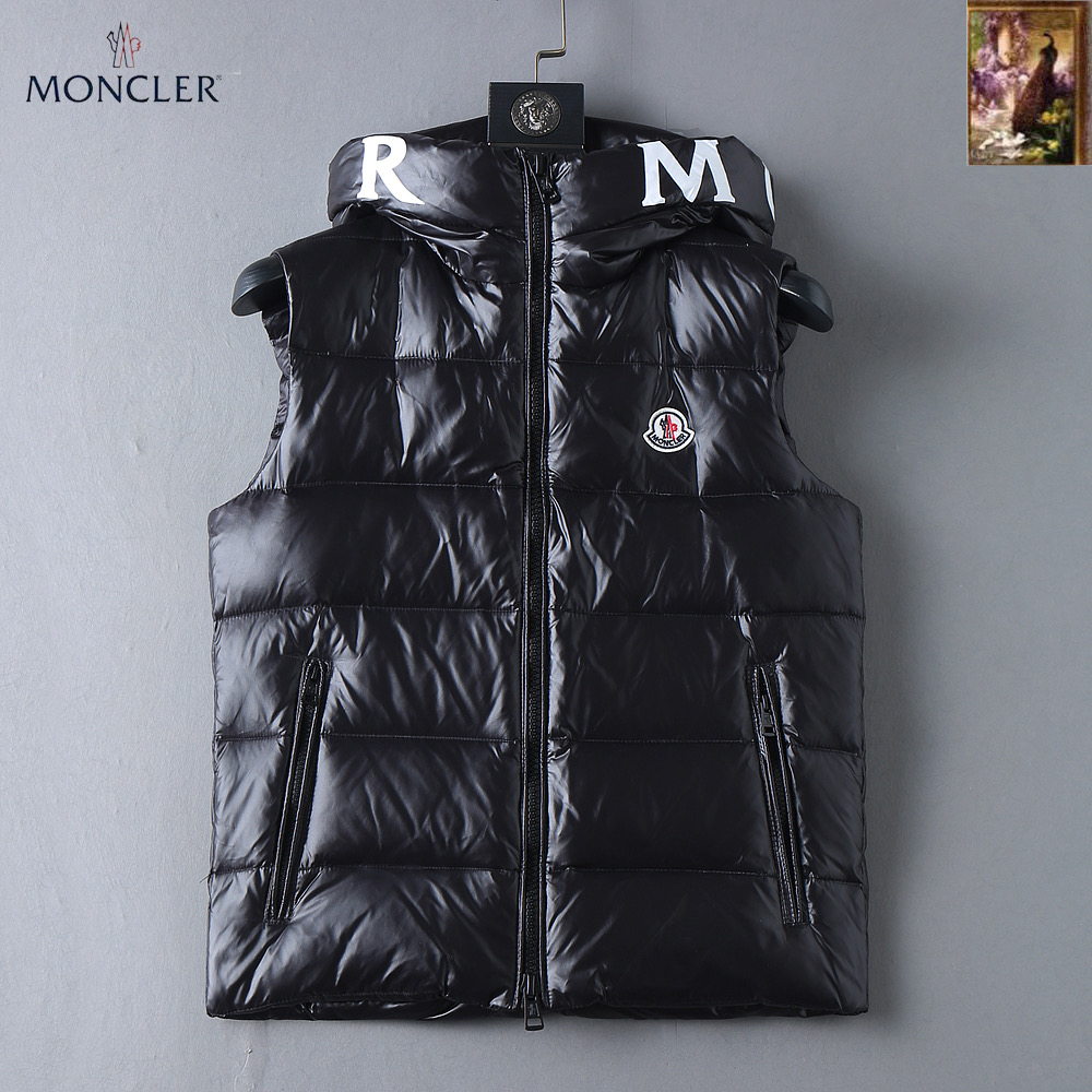 NO:599851,Mengkou exclusively provides the latest fashionable autumn and winter down vests, with classic design and stunning appearance. The quality is impeccable and quality control allows you to buy it directly. It is a high-end product that cannot be faulted! You can feel its powerful aura through the detailed pictures. It has a remarkable effect of gathering heat and keeping warm, so you don’t have to worry about getting a little chilly! With both fashion and functionality, the whole model looks more luxurious! Size 48-56,,Moncler,down jacket,alexander wang19860909蒙口 独家专供最新时尚秋冬羽绒马甲,经典设计感与颜值爆棚的,品质更是无法挑剔品控可以直接入手,不容过错的高端臻品！通过细节图片便可感受到它强悍的气场,聚温保暖效果显著,完全不用担心会有一点寒意！时尚与功能性兼备,wt整款显得更加的奢华大气！ 尺码48-56,,Moncler,down jacket,alexander wang,Men's clothing