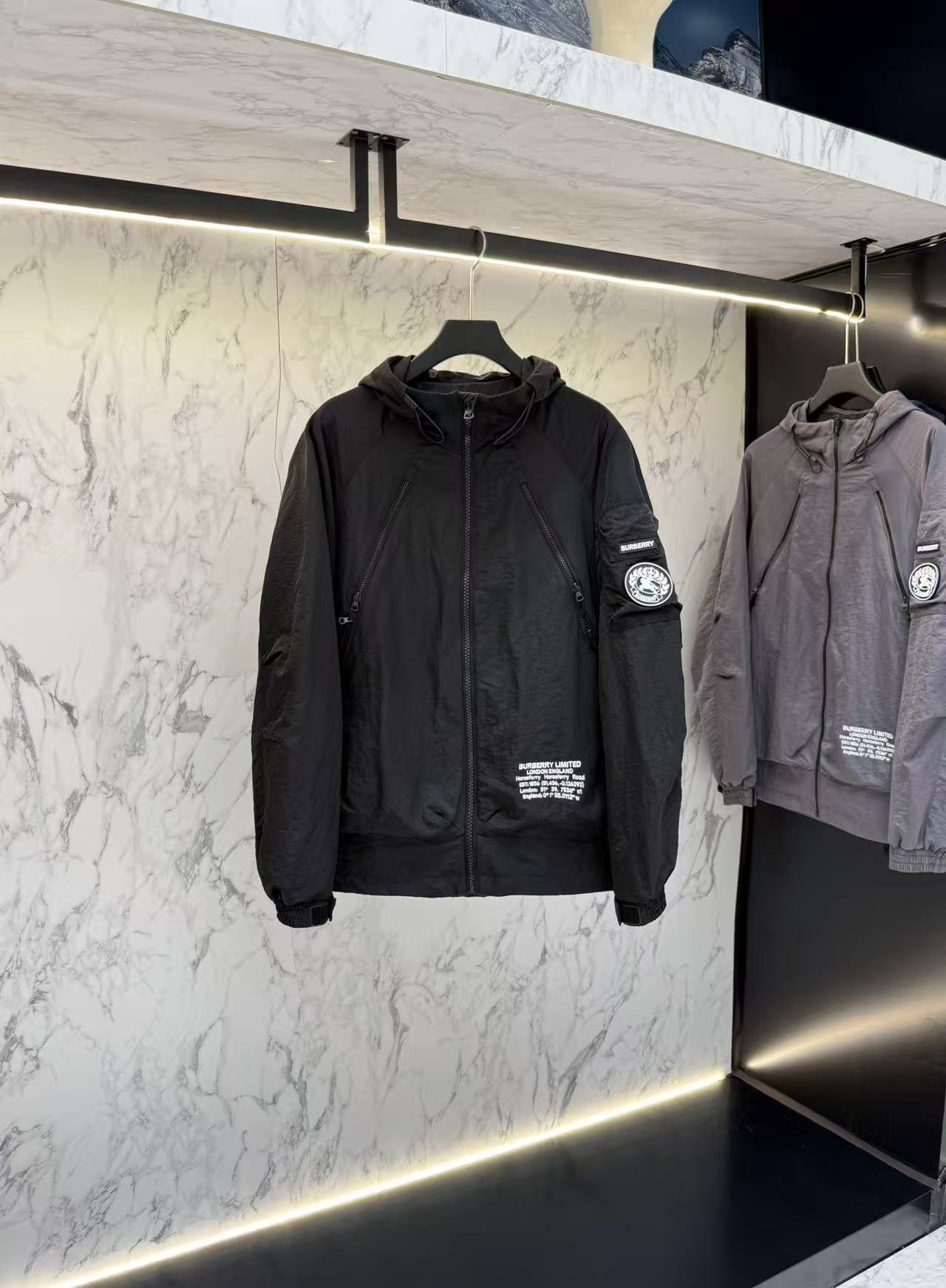 Burberry Jacket 07915