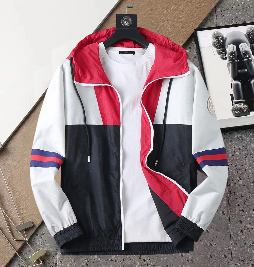 NO:596509,Gucci's 2025 new autumn jacket, the new product on the show is in perfect condition, comfortable and warm, complete with three colors, full and attractive color, very outstanding design, easily upgrades the fashion sense, extremely elegant and rigorous workmanship, neat and meticulous wiring!  A masterpiece from a famous designer!  The upper body does not look bloated and is super handsome!  Available size M ~ XXXL,,jackets & coats,jackets & coats,alexander wang19860909古奇 2025开秋新款夹克外套,秀场新品品相非常完美,舒适保暖,三标齐全色泽饱满诱人,非常出彩的设计,轻松将时髦感进阶,做工极为考究严谨,走线工整细致！大牌设计师巨作！上身不显臃肿、超级帅气！现货码数M ～ XXXL,,jackets & coats,jackets & coats,alexander wang,Men's clothing