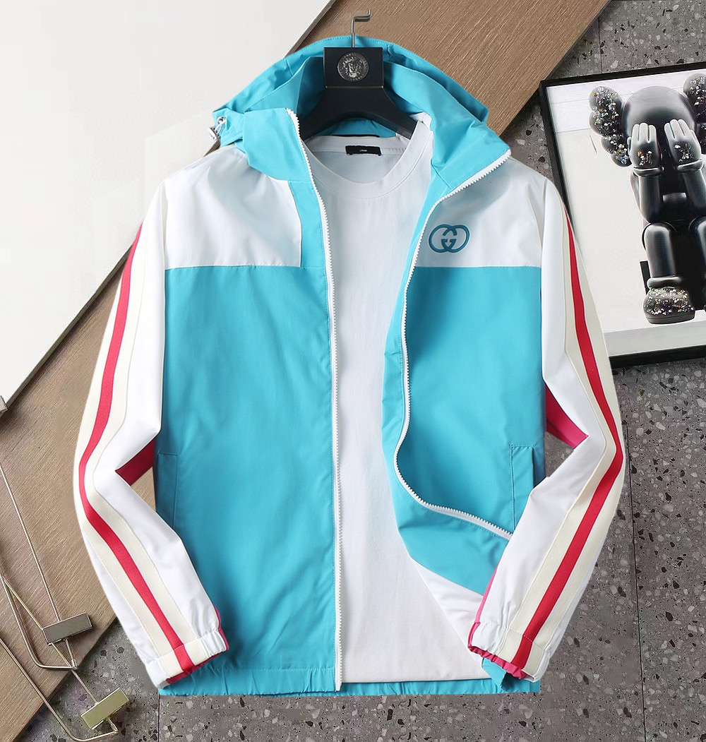 NO:596521,Gucci's 2025 new autumn jacket, the new product on the show is in perfect condition, comfortable and warm, complete with three colors, full and attractive color, very outstanding design, easily upgrades the fashion sense, extremely elegant and rigorous workmanship, neat and meticulous wiring!  A masterpiece from a famous designer!  The upper body does not look bloated and is super handsome!  Available size M ~ XXXL,,jackets & coats,jackets & coats,alexander wang19860909古奇 2025开秋新款夹克外套,秀场新品品相非常完美,舒适保暖,三标齐全色泽饱满诱人,非常出彩的设计,轻松将时髦感进阶,做工极为考究严谨,走线工整细致！大牌设计师巨作！上身不显臃肿、超级帅气！现货码数M ～ XXXL,,jackets & coats,jackets & coats,alexander wang,Men's clothing