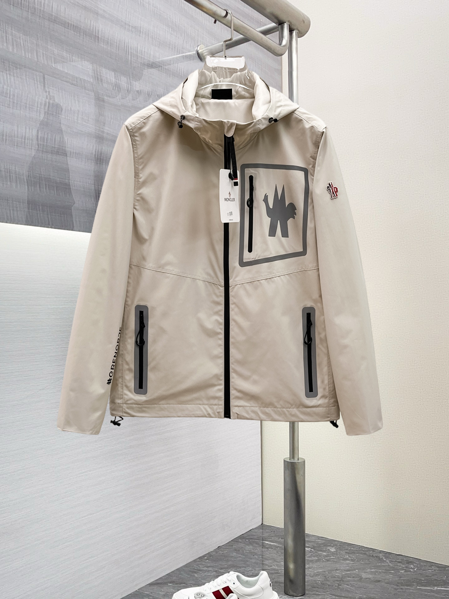 Moncler Jacket 09038