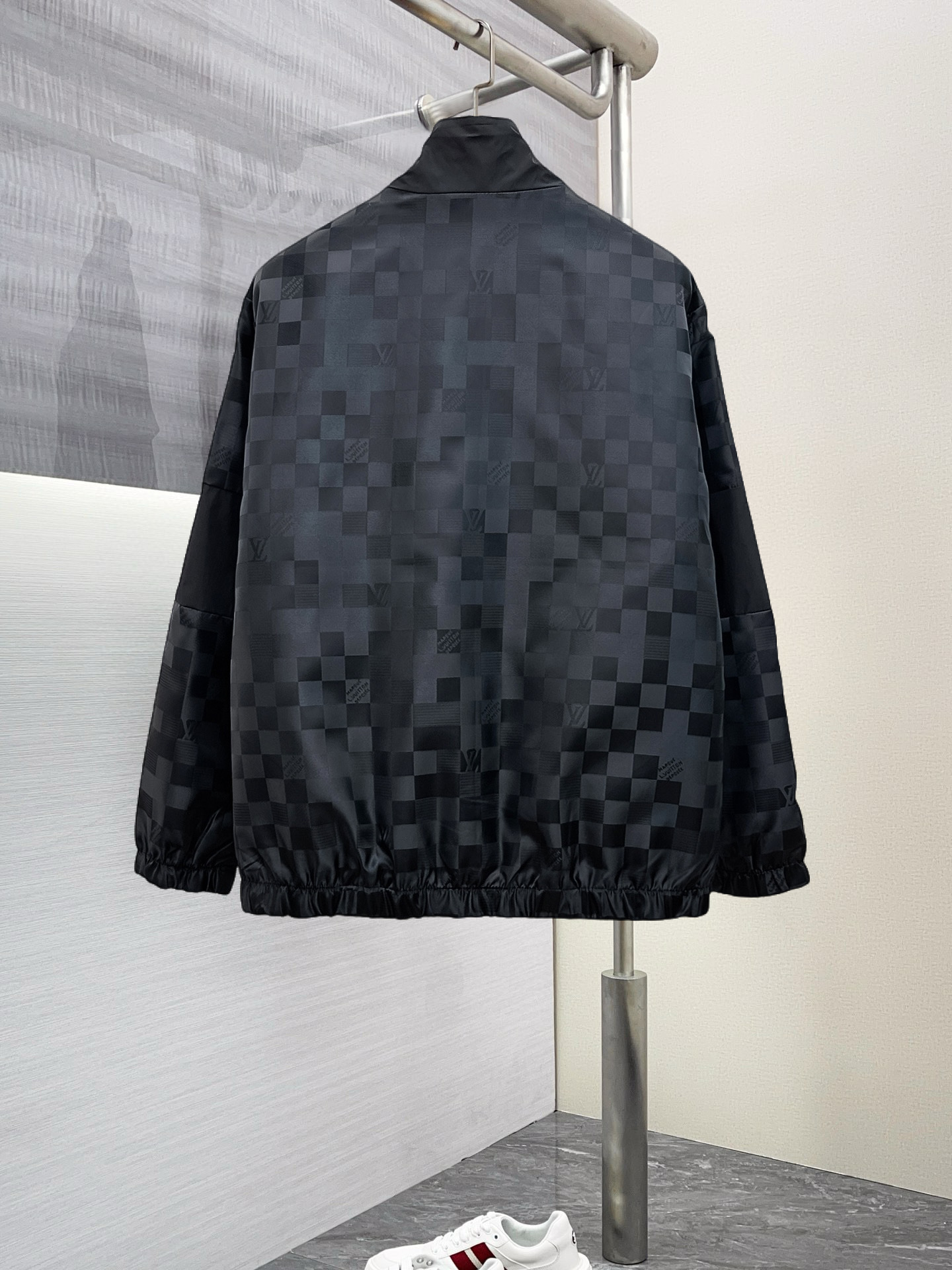 Alternative view of Louis Vuitton Jacket 09033