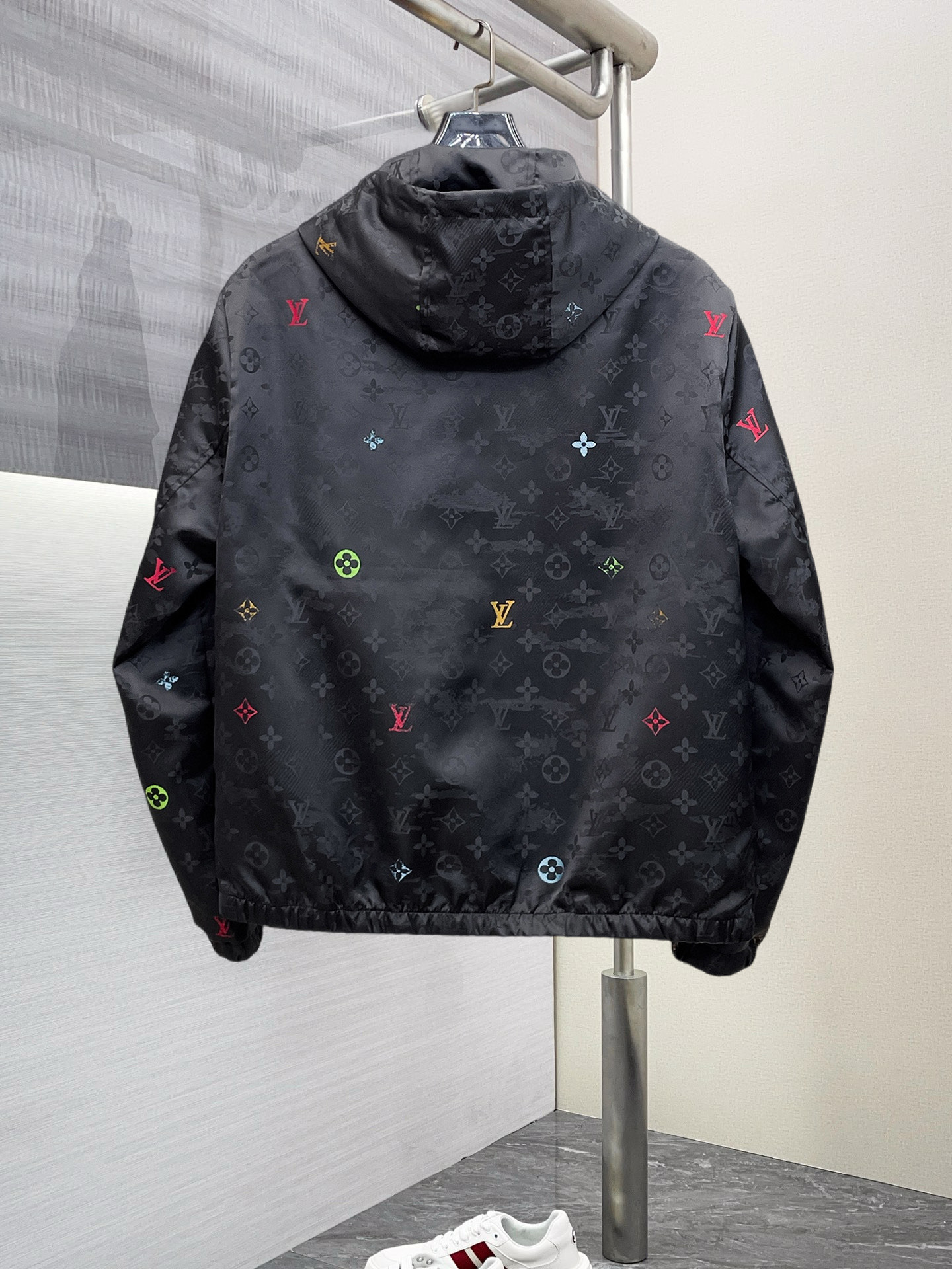 Alternative view of Louis Vuitton Jacket 08943