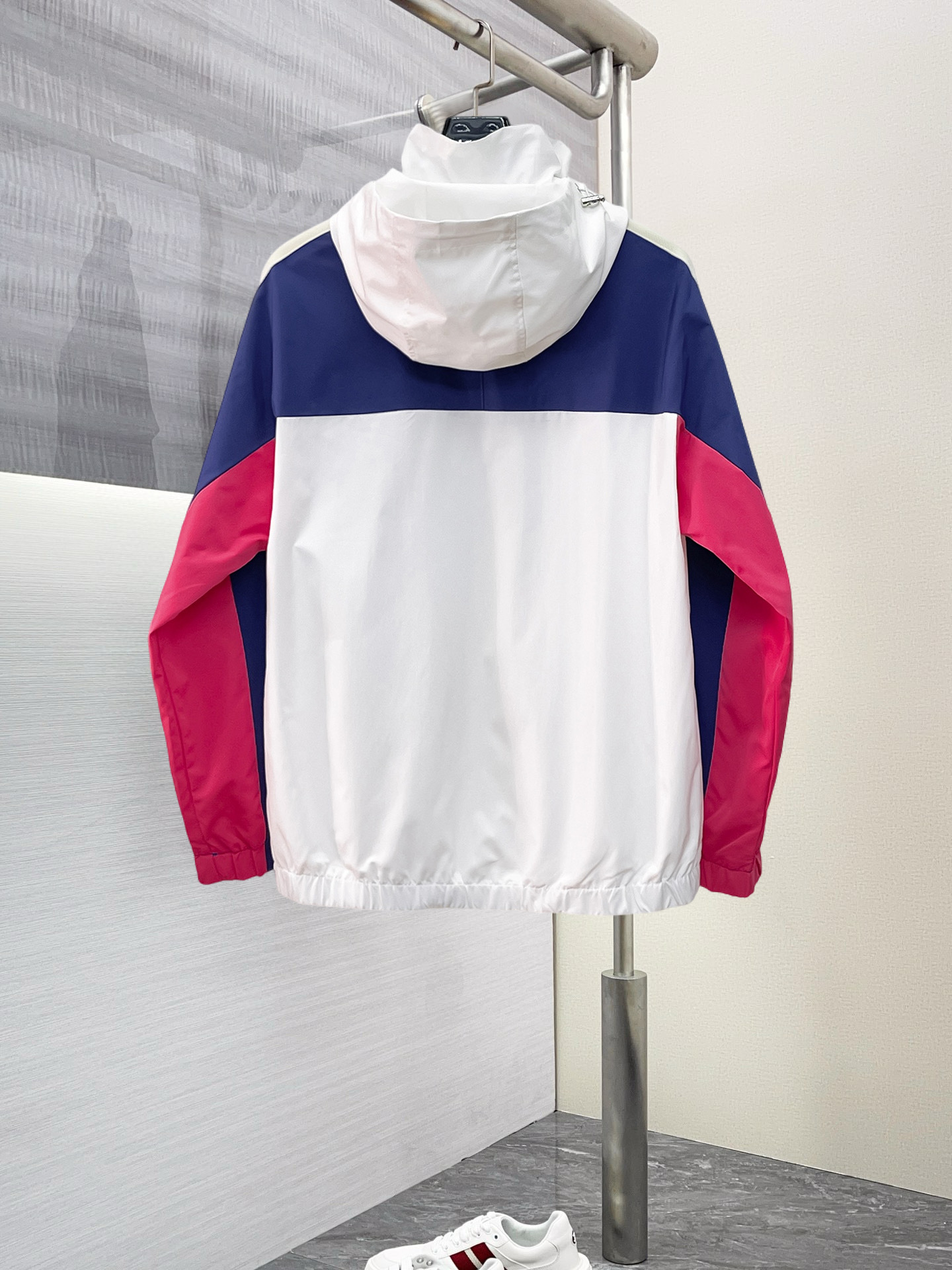 Alternative view of Jacket 09026