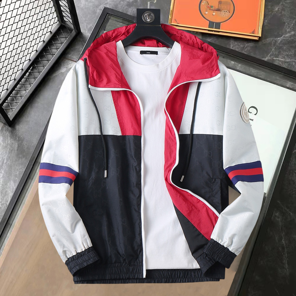 NO:737101,Gucci's 2026 spring new jacket, the new product on the show is in perfect condition, comfortable and warm, complete with three colors, full and attractive color, very outstanding design, easily upgrades the fashion sense, extremely elegant and rigorous workmanship, neat and meticulous wiring!  A masterpiece from a famous designer!  The upper body does not look bloated and is super handsome!  Available sizes M ~ XXXL,,jackets & coats,jackets & coats,19860909古奇 2026开春新款夹克外套,秀场新品品相非常完美,舒适保暖,三标齐全色泽饱满诱人,非常出彩的设计,轻松将时髦感进阶,做工极为考究严谨,走线工整细致！大牌设计师巨作！上身不显臃肿、超级帅气！现货码数M ～ XXXL,,jackets & coats,jackets & coats,,Men's clothing