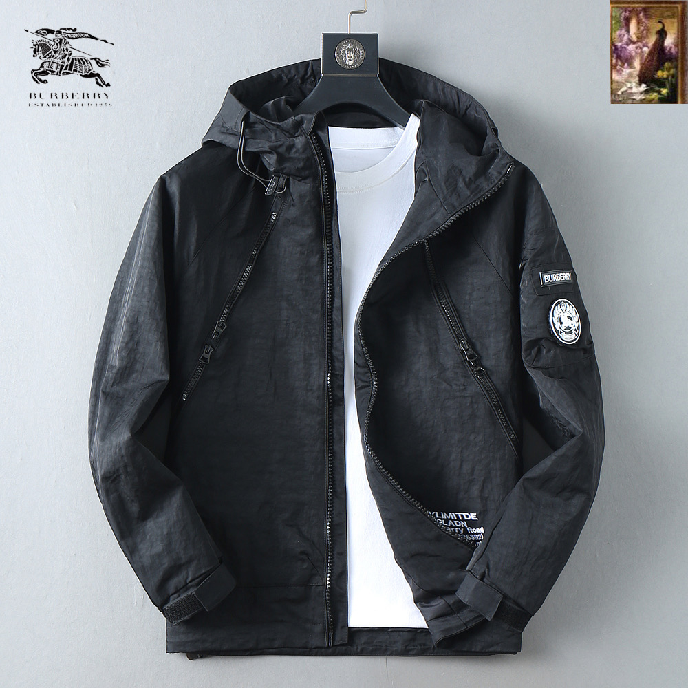 NO:599810,Burberry's 2025 new autumn men's jackets, the original three-standard high-end version!  Custom-made fabrics at the counter are highly breathable and comfortable, with impeccable details, brand element design concepts, and professional purchase-level reflection of high quality. It feels delicate and soft!  It presents a casual cut and the upper body shape is awesome!  Size M～XXXL,,burberry,jackets & coats,jackets & coats,alexander wang19860909巴宝莉 2025开秋新款男士夹克外套,原单三标齐全高端版本！专柜定制面料 透气舒适度高,细节无可挑剔,品牌元素设计理念,专业代购级体现高品质.手感细腻柔软！呈现休闲裁剪,上身版型超赞！码数M～XXXL,,burberry,jackets & coats,jackets & coats,alexander wang,Men's clothing
