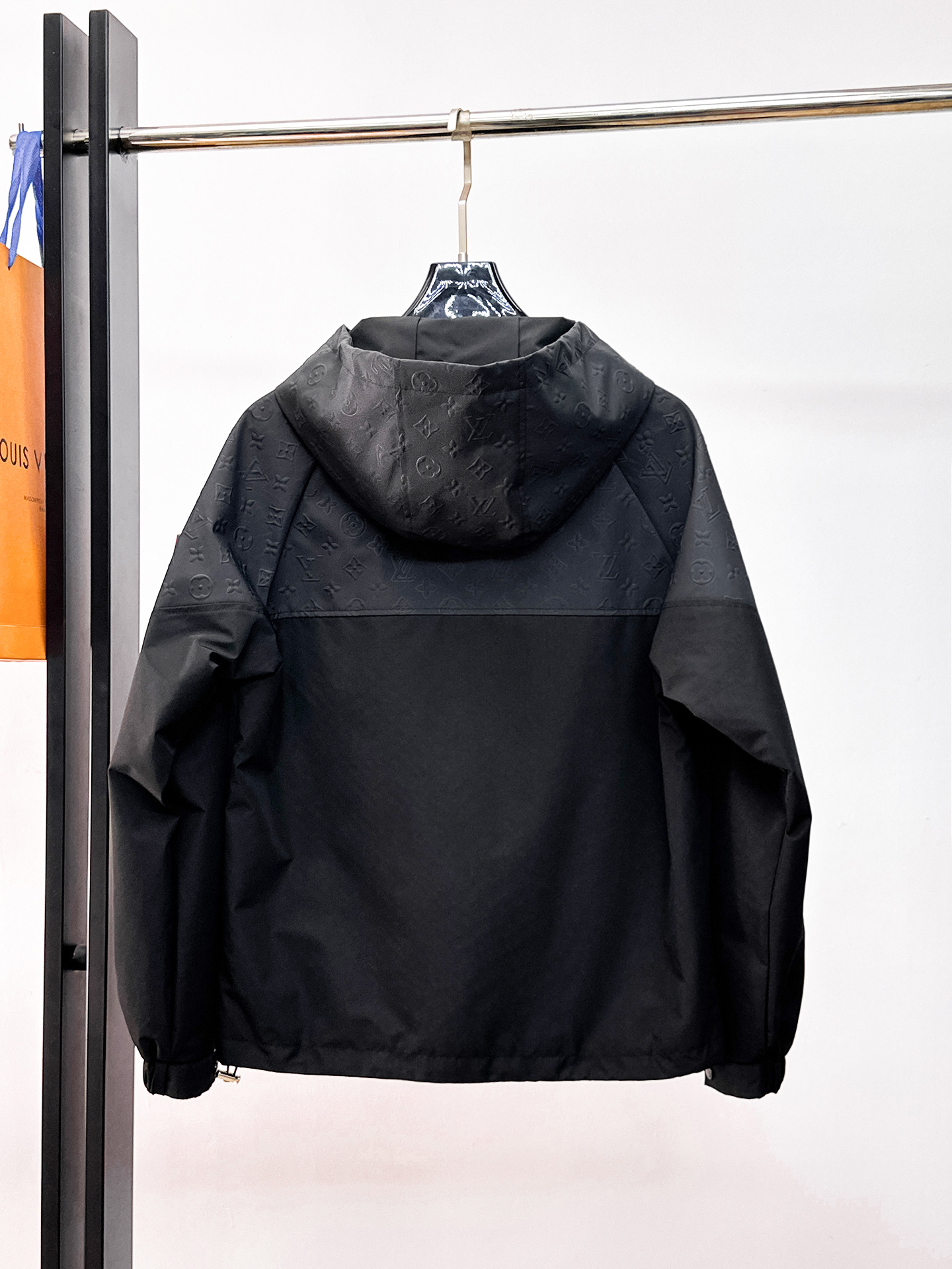 Alternative view of Louis Vuitton Jacket 06490