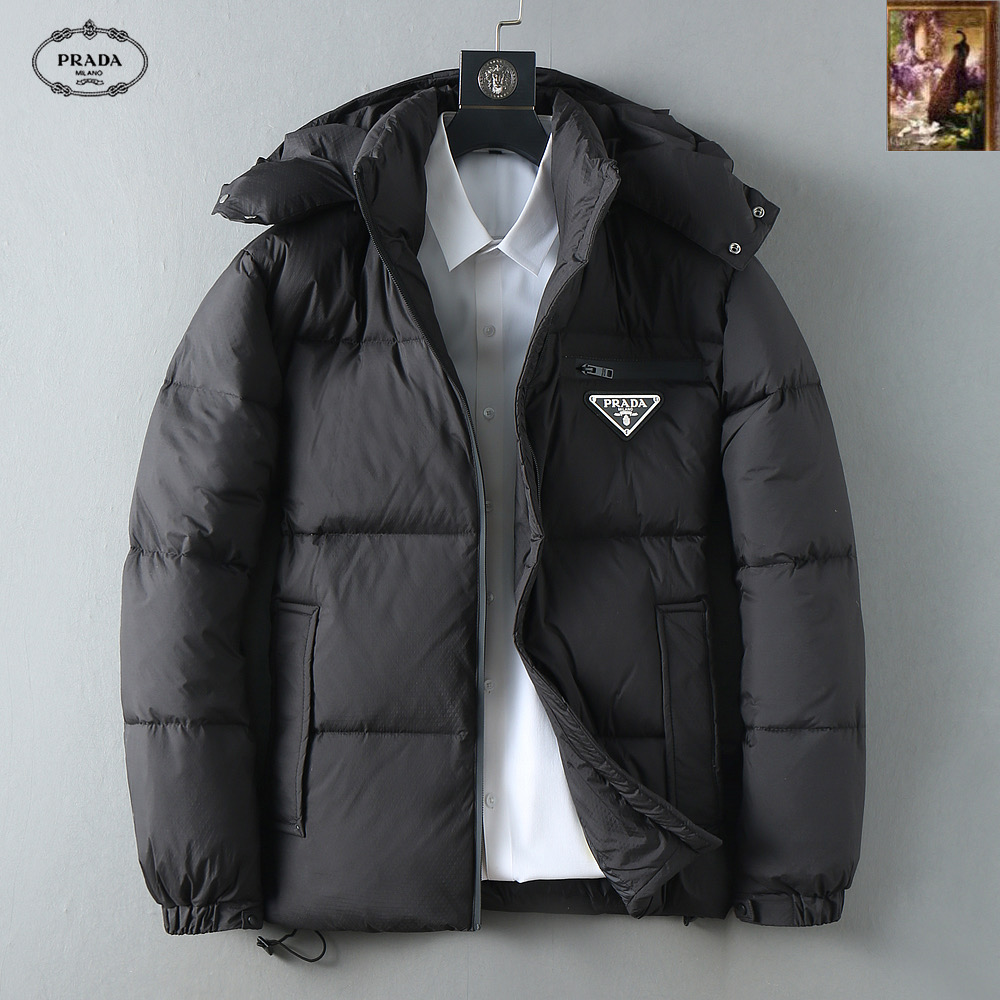 NO:599864,Prada's 2025 autumn and winter counter new casual fashionable down jacket. Super avant-garde design style. Delicate and comfortable. Very light and not easy to wrinkle. Multiple craftsmanship. The overall design is quite visual. The upper body is casual and stylish, with a certain degree of stiffness. It is definitely recommended for the temperament that is at the forefront of fashion. It is a must-have for urban leisure. Size M-XXXL,, prada, jackets & coats, down jacket, alexander wang19860909普拉达 2025秋冬专柜新款休闲时尚羽绒外套 超前卫设计风格 细腻舒适 穿着非常轻便不易起皱.多重重工艺 整体的设计颇具视觉感,上身休闲有型,有一定的挺括度,绝对走在时尚最尖端的气质感推荐,都市休闲必备.尺码 M-XXXL,,prada,jackets & coats,down jacket,alexander wang,Men's clothing