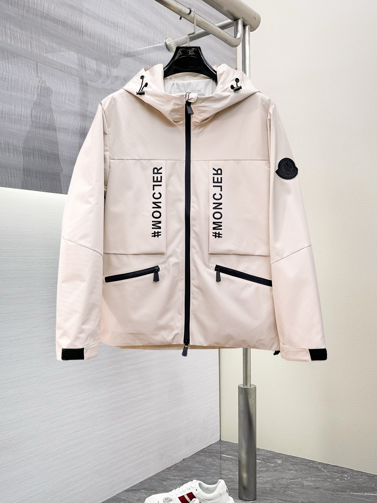 Moncler Jacket 08985