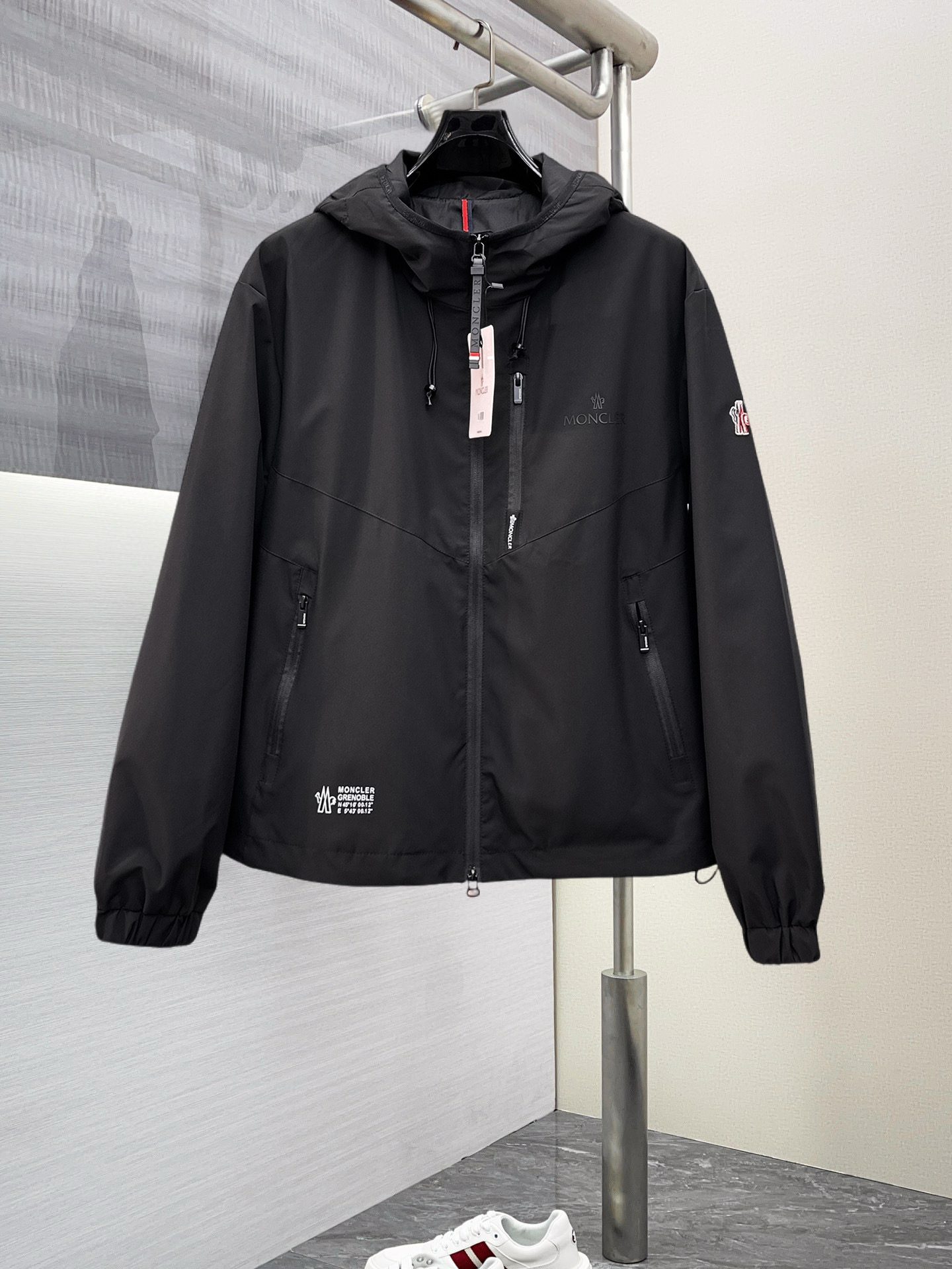 Moncler Jacket 08989