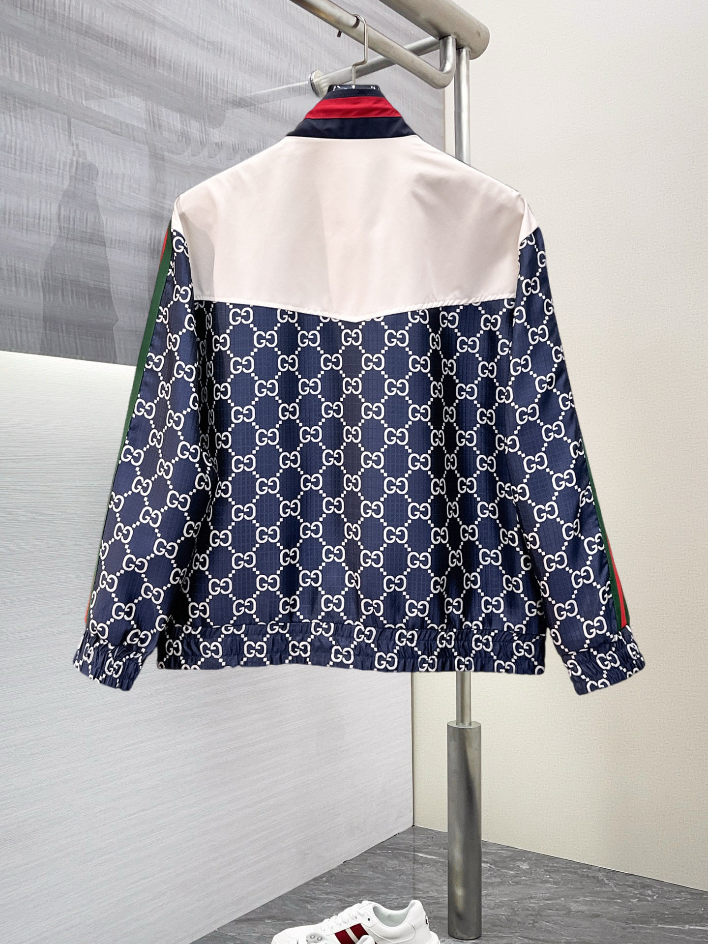 Alternative view of Jacket 09000
