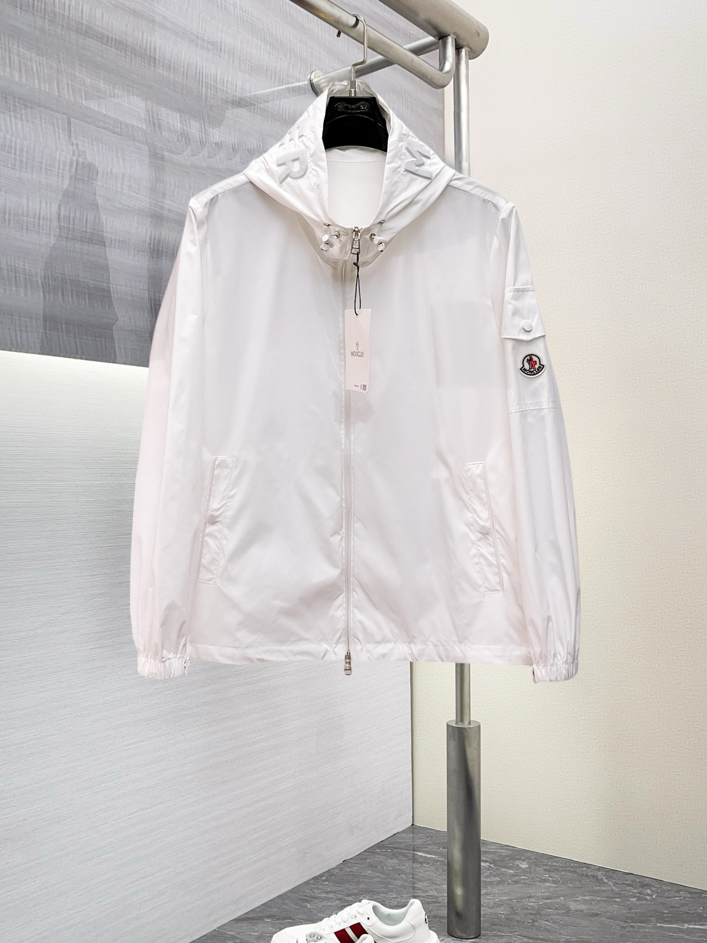 Moncler Jacket 08990
