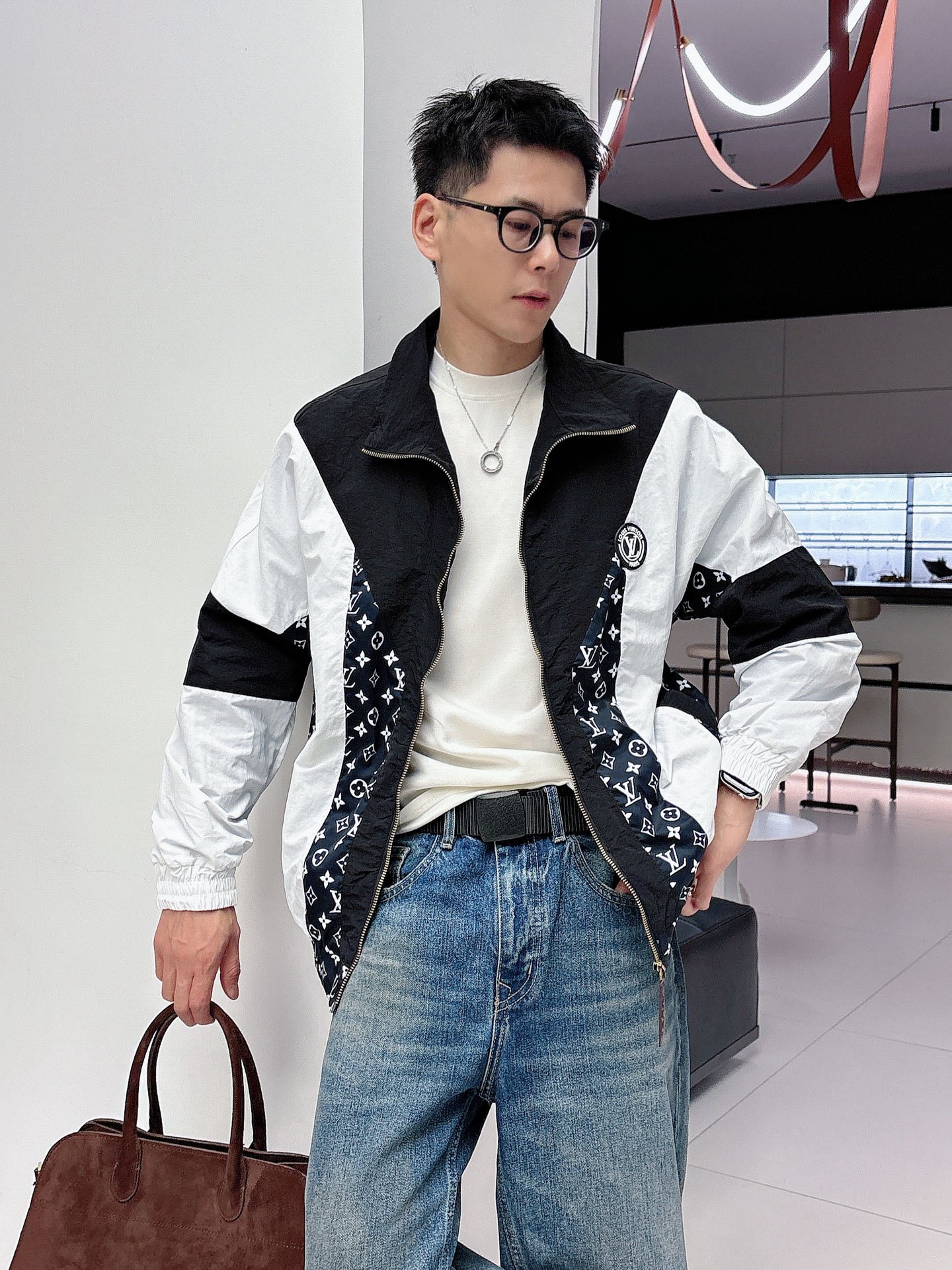 Alternative view of Louis Vuitton Jacket 02146