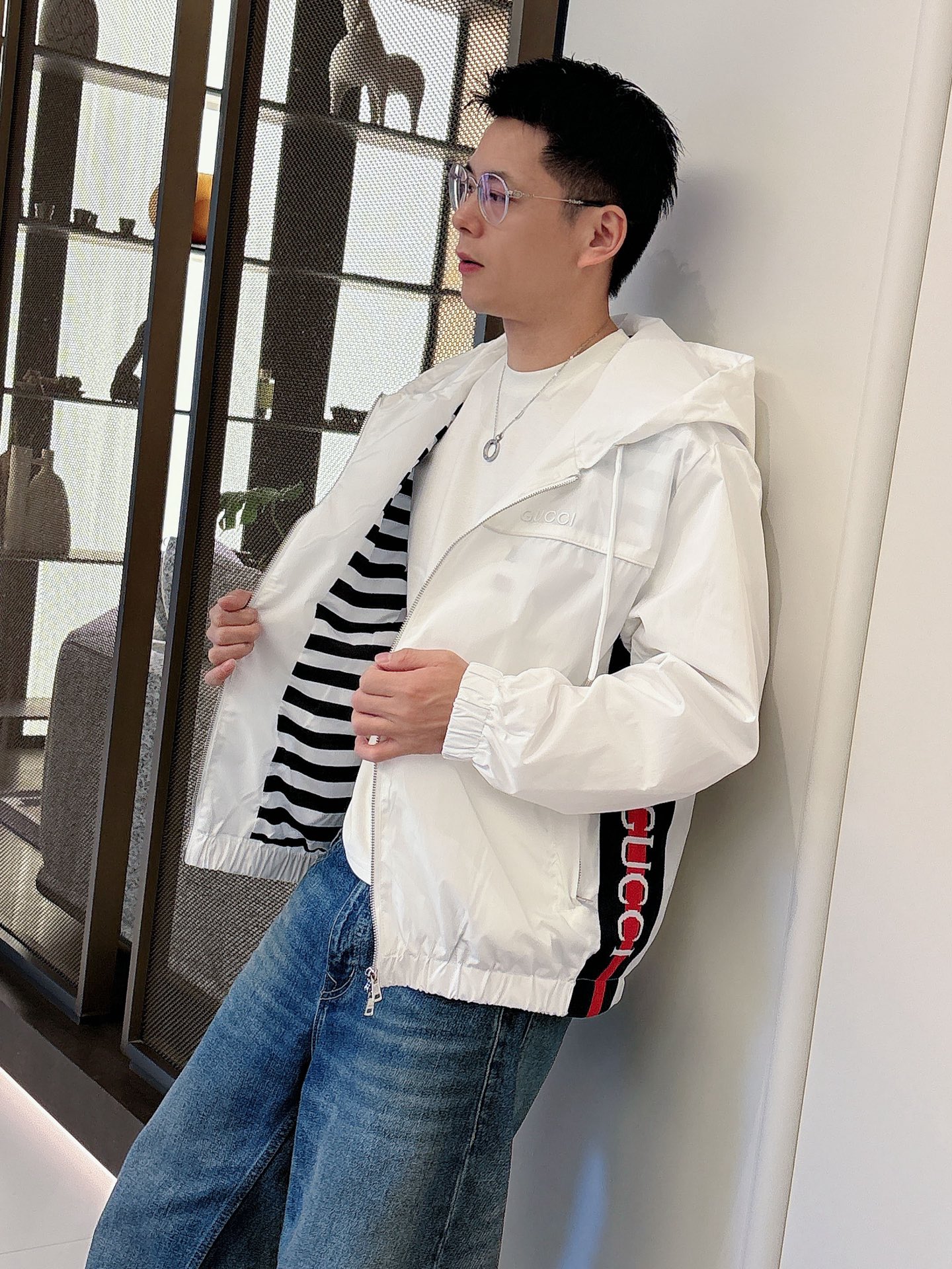 Alternative view of Jacket 02129