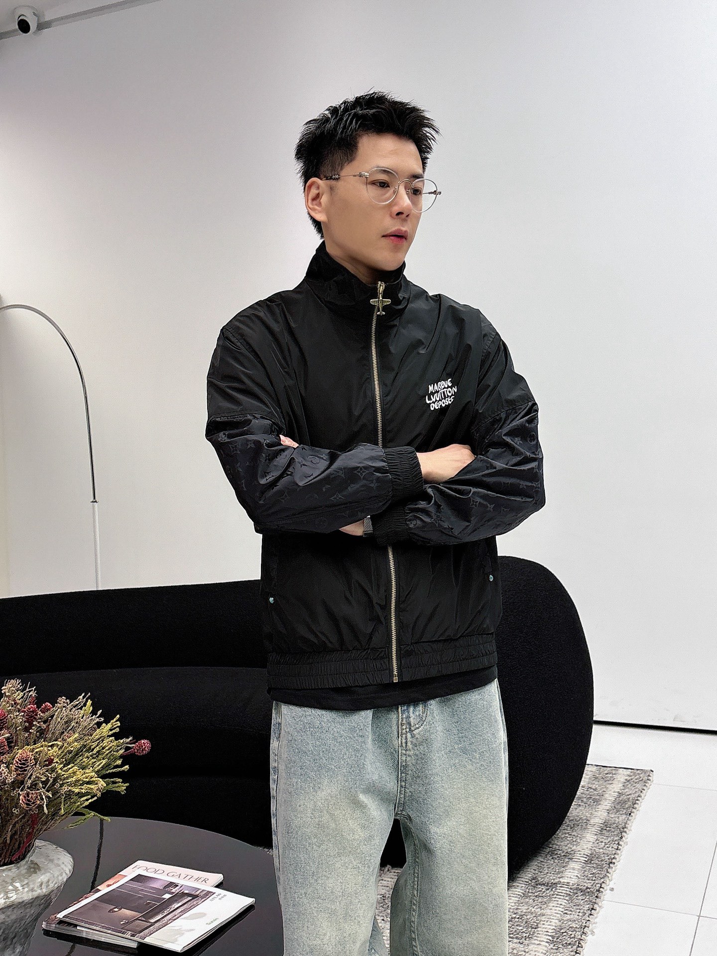 Alternative view of Louis Vuitton Jacket 02112
