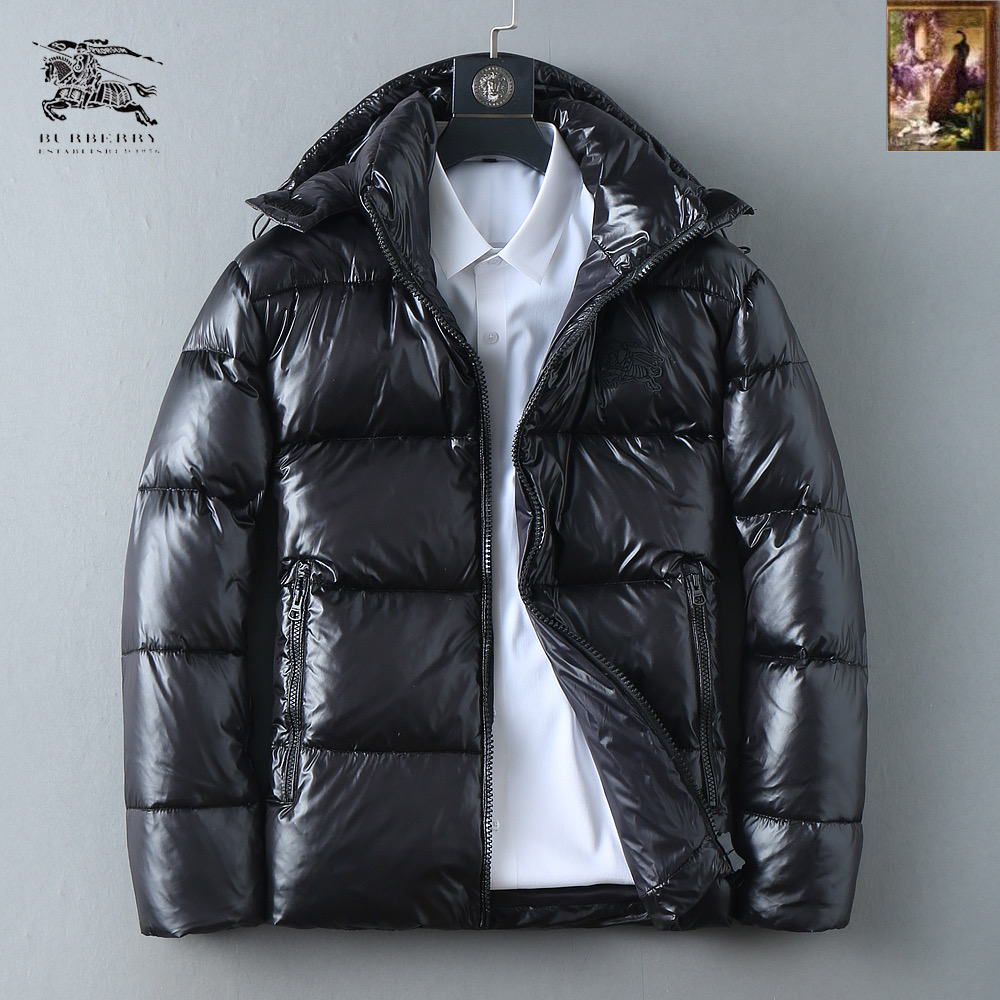 NO:599850,Burberry's 2025 autumn and winter counter new casual and fashionable down jacket. Super avant-garde design style. Delicate and comfortable. Very light and not easy to wrinkle. Multiple craftsmanship. The overall design is quite visual. The upper body is casual and stylish, with a certain degree of stiffness. It is definitely recommended for the temperament that is at the forefront of fashion. It is a must-have for urban leisure. Sizes M-XXXL, burberry, jackets & coats, down jacket, alexander wang19860909巴宝莉 2025秋冬专柜新款休闲时尚羽绒外套 超前卫设计风格 细腻舒适 穿着非常轻便不易起皱.多重重工艺 整体的设计颇具视觉感,上身休闲有型,有一定的挺括度,绝对走在时尚最尖端的气质感推荐,都市休闲必备.尺码 M-XXXL,,burberry,jackets & coats,down jacket,alexander wang,Men's clothing