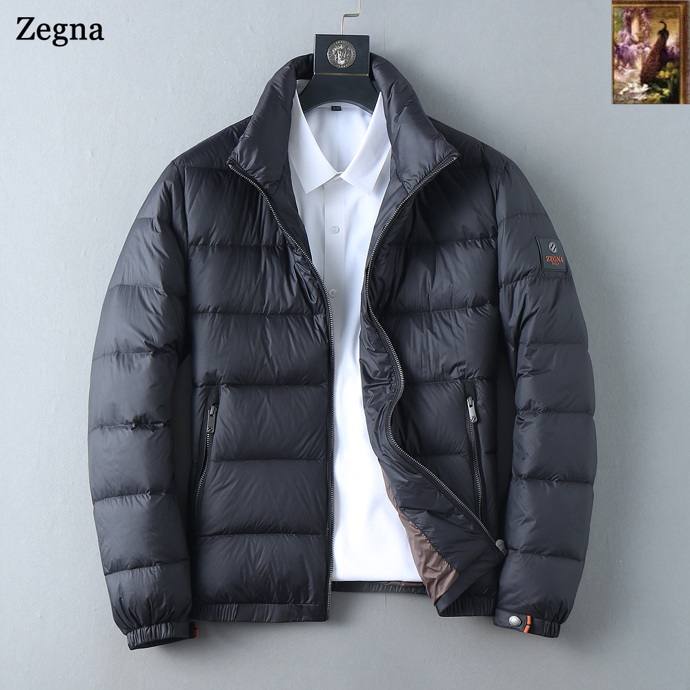 NO:599843,Zegna's 2025 autumn and winter counter new casual fashionable down jacket. Super avant-garde design style. Delicate and comfortable. Very light and not easy to wrinkle. Multiple craftsmanship. The overall design is quite visual. The upper body is casual and stylish, with a certain degree of stiffness. It is definitely recommended for the temperament that is at the forefront of fashion. It is a must-have for urban leisure. Sizes M-XXXL,,zegna,jackets & coats,down jacket,alexander wang19860909杰尼亚 2025秋冬专柜新款休闲时尚羽绒外套 超前卫设计风格 细腻舒适 穿着非常轻便不易起皱.多重重工艺 整体的设计颇具视觉感,上身休闲有型,有一定的挺括度,绝对走在时尚最尖端的气质感推荐,都市休闲必备.尺码 M-XXXL,,zegna,jackets & coats,down jacket,alexander wang,Men's clothing