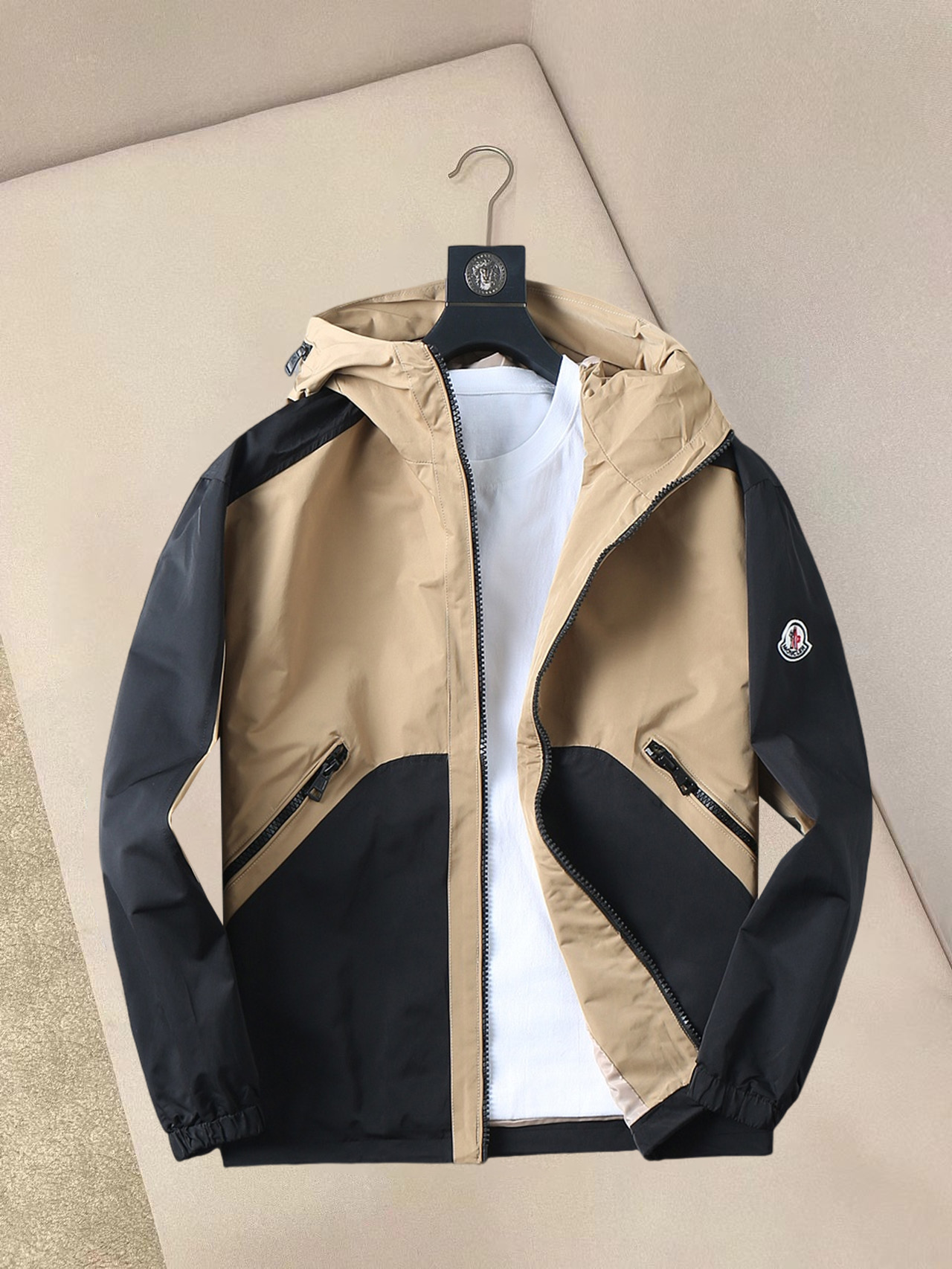 Moncler Jacket 01970