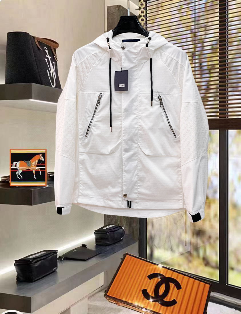 NO:734386,LV 2026 new spring jacket, original 1:1 customized hardware accessories, all imported original customization, welcome to compare at the counter, super soft, super heavy fabric, perfect workmanship, pay attention to the fabric, super comfortable, exclusive model, non-market goods, same size for men and women, M to XXXL, Louis Vuitton, jackets & coats,19860909LV 2026开春新款夹克 原版1:1订制五金配件全进口原版定制 欢迎专柜对比 超柔软 超级重面料做工杠杠的版型完美 注意面料超舒服 独家款 非市场货 男女同款尺码M一XXXL,,louis vuitton,jackets & coats,,Men's clothing