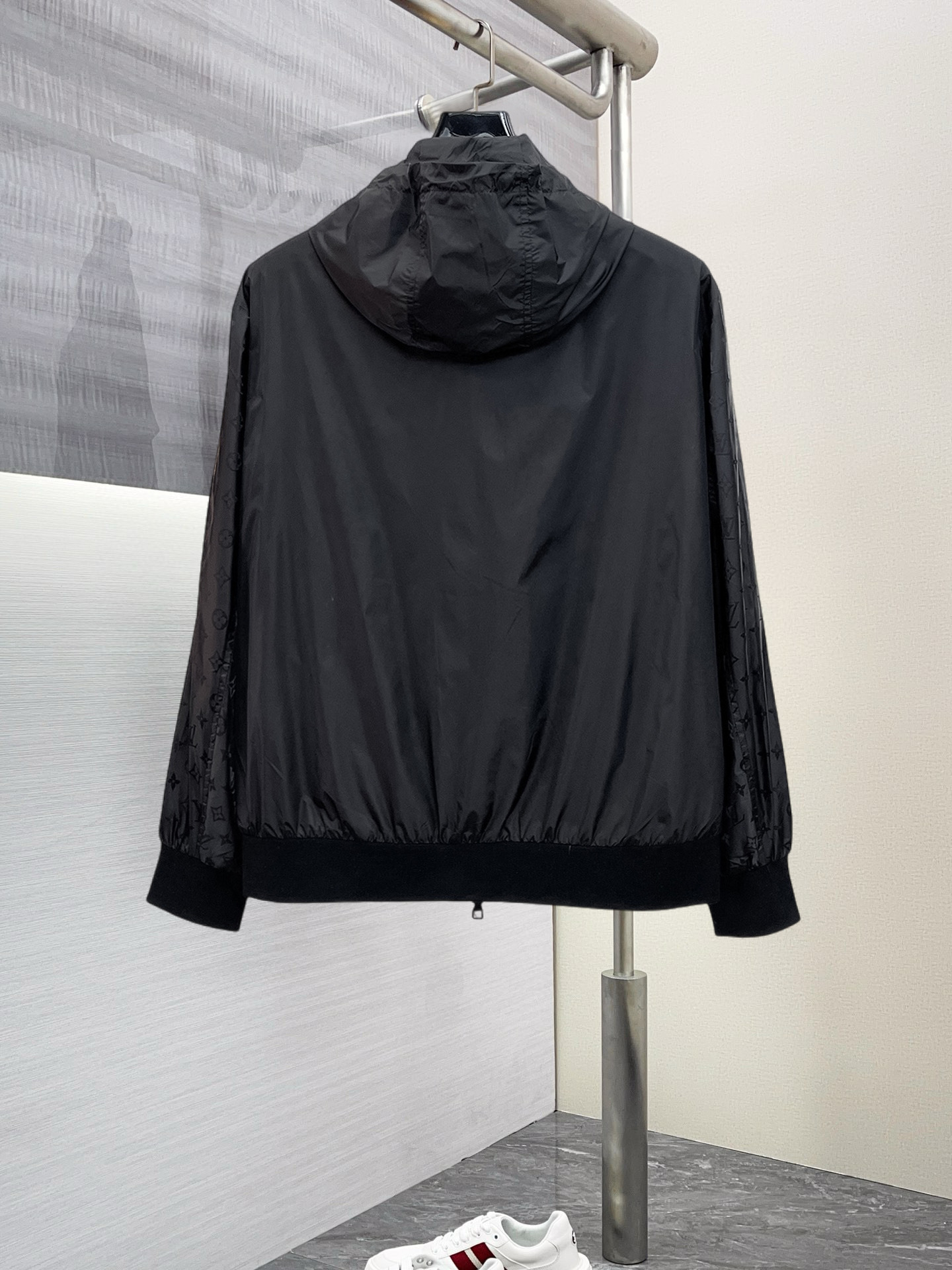 Alternative view of Louis Vuitton Jacket 08976