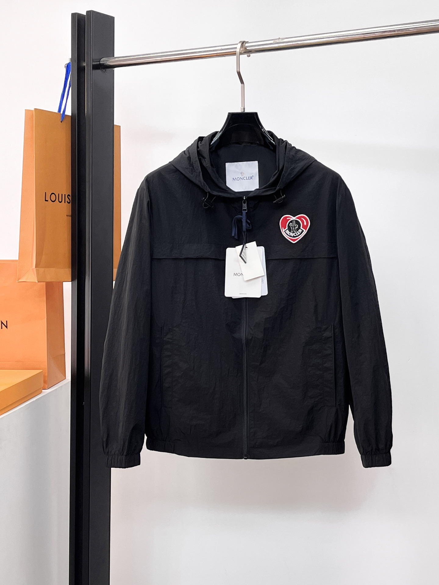 Moncler Jacket 06390
