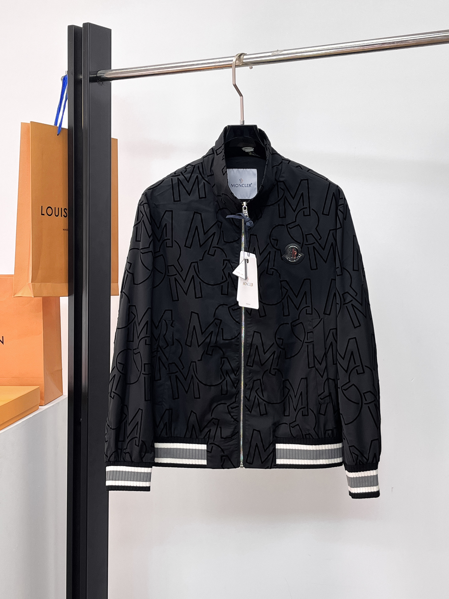Moncler Jacket 06363