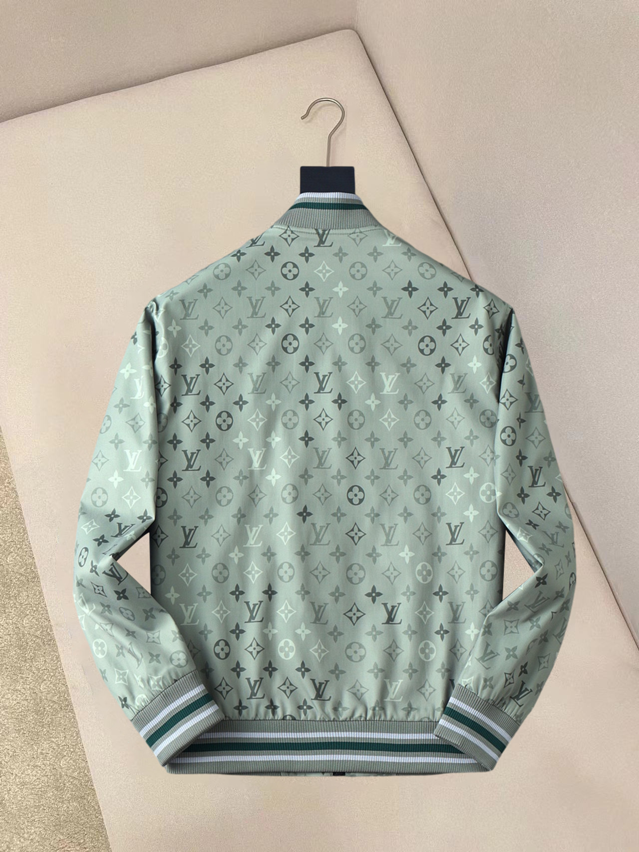 Alternative view of Louis Vuitton Jacket 01961