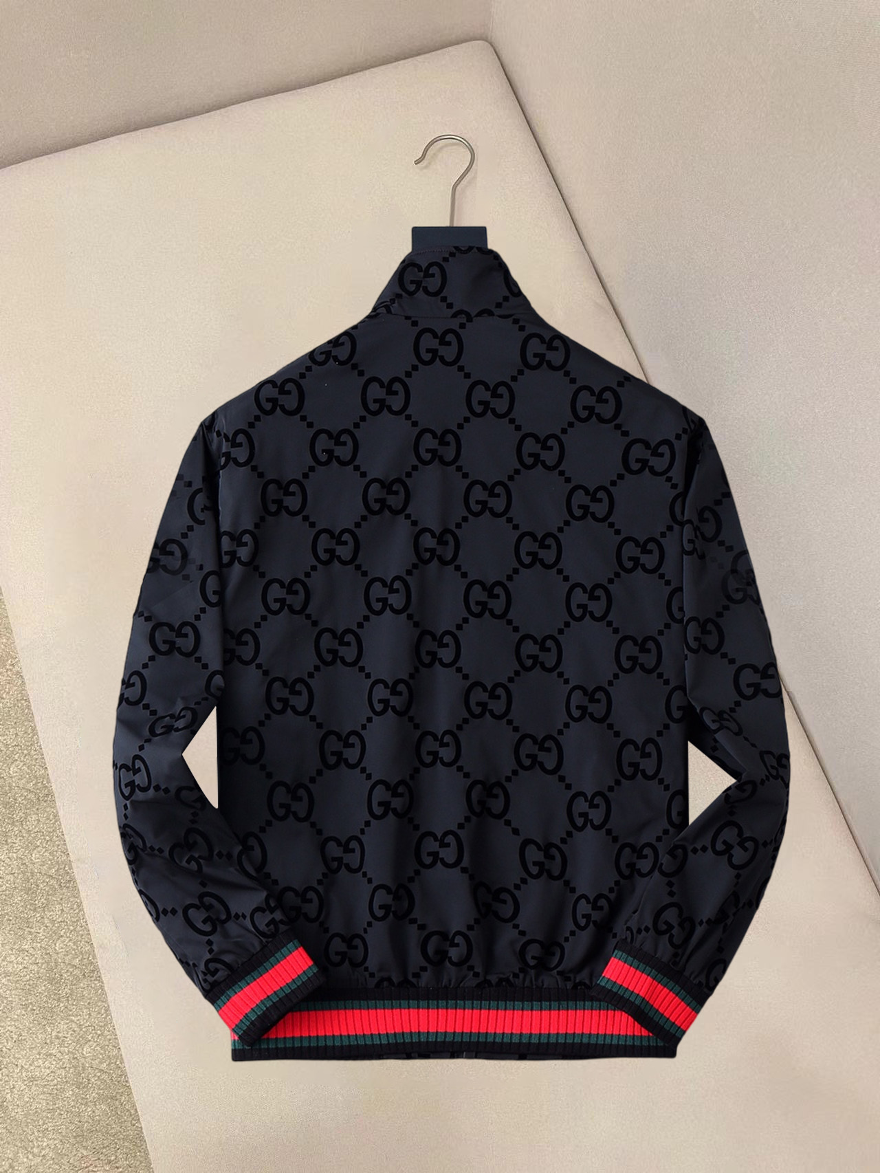 Alternative view of Jacket 01918